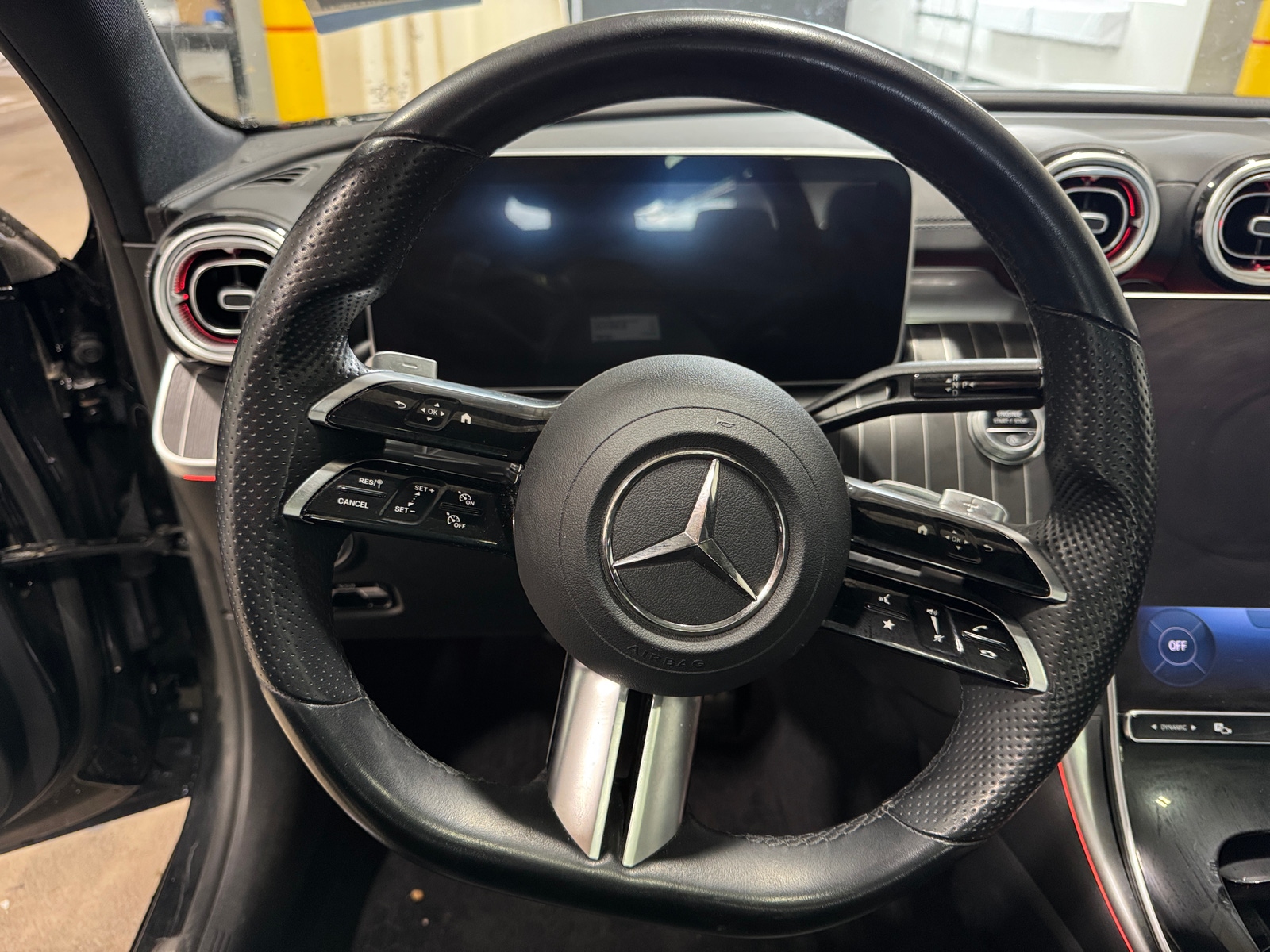 Thumbnail: 2022 Mercedes-Benz C-Class - 4