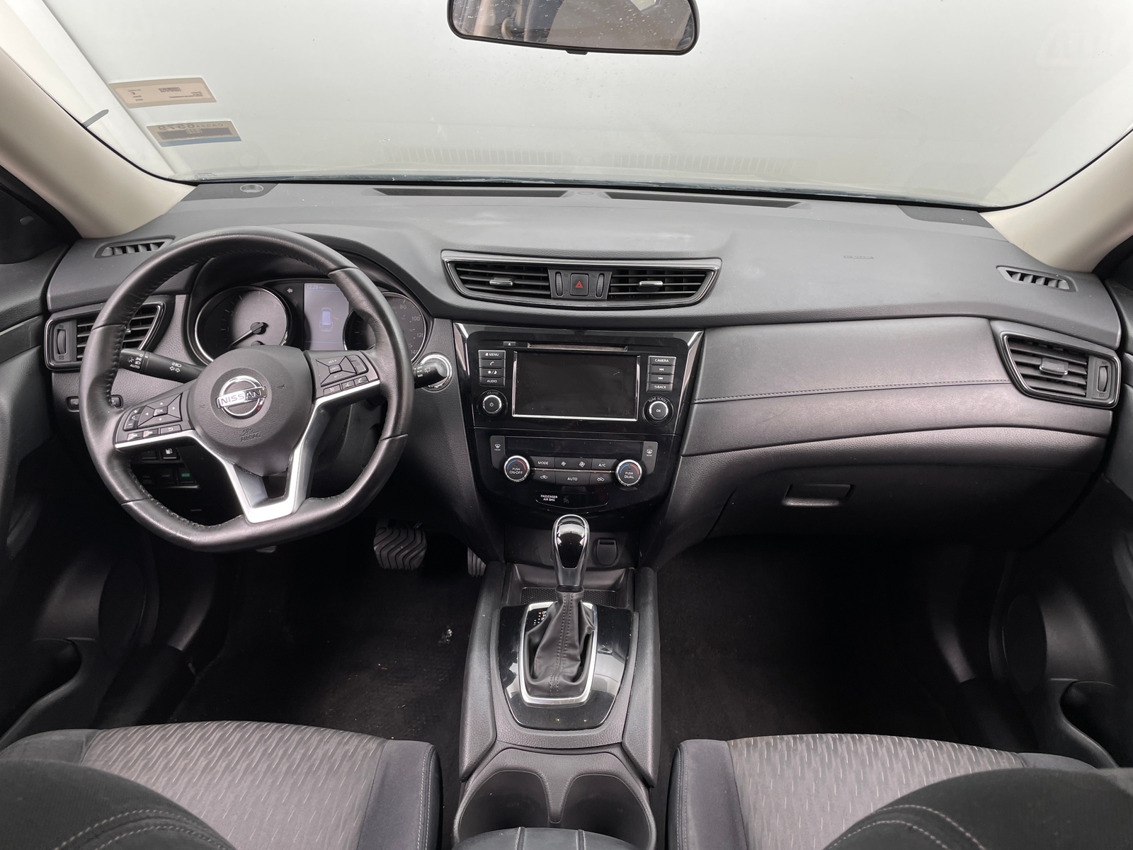 Thumbnail: 2018 Nissan Rogue - 3
