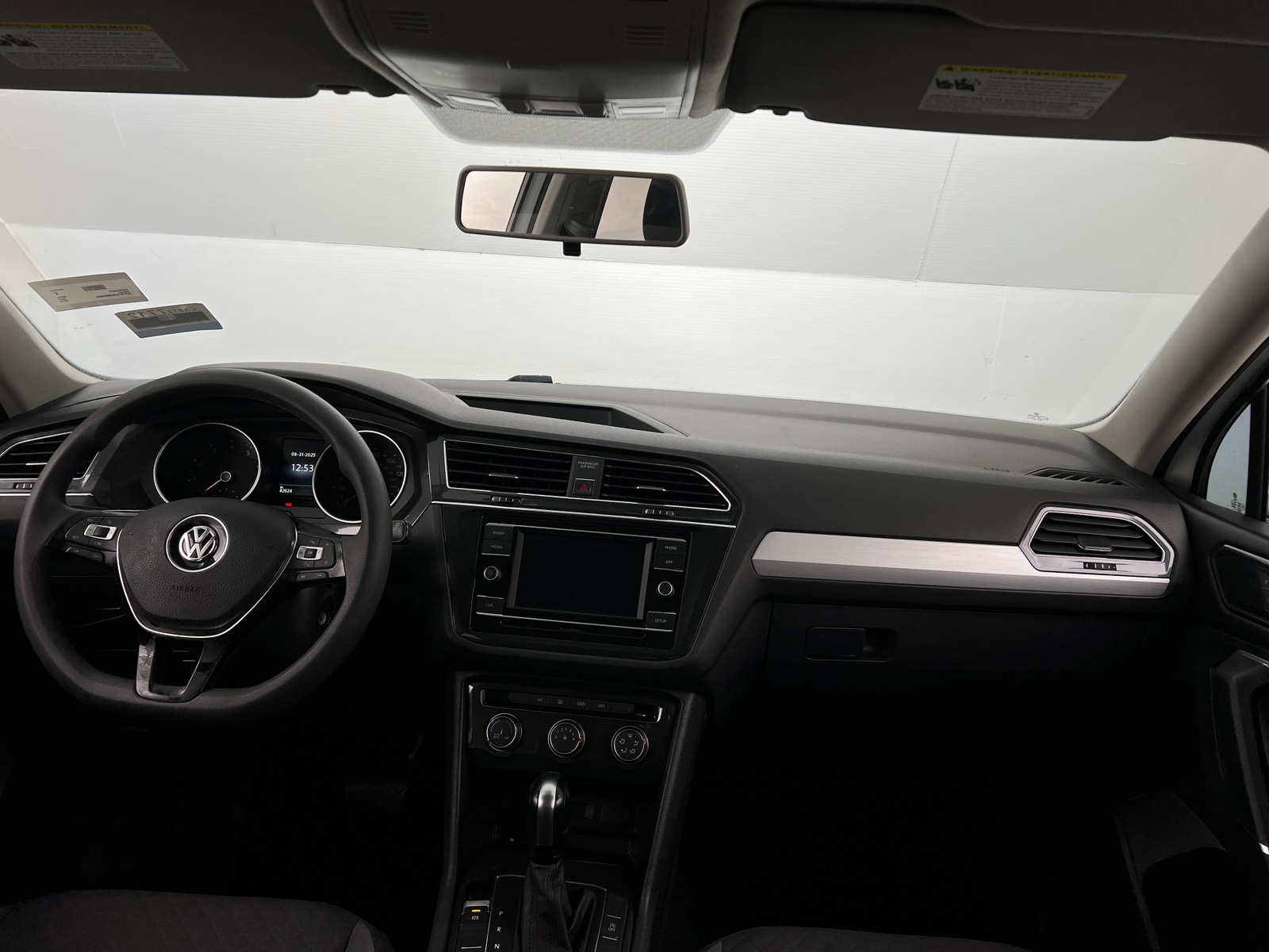 Thumbnail: 2018 Volkswagen Tiguan - 3