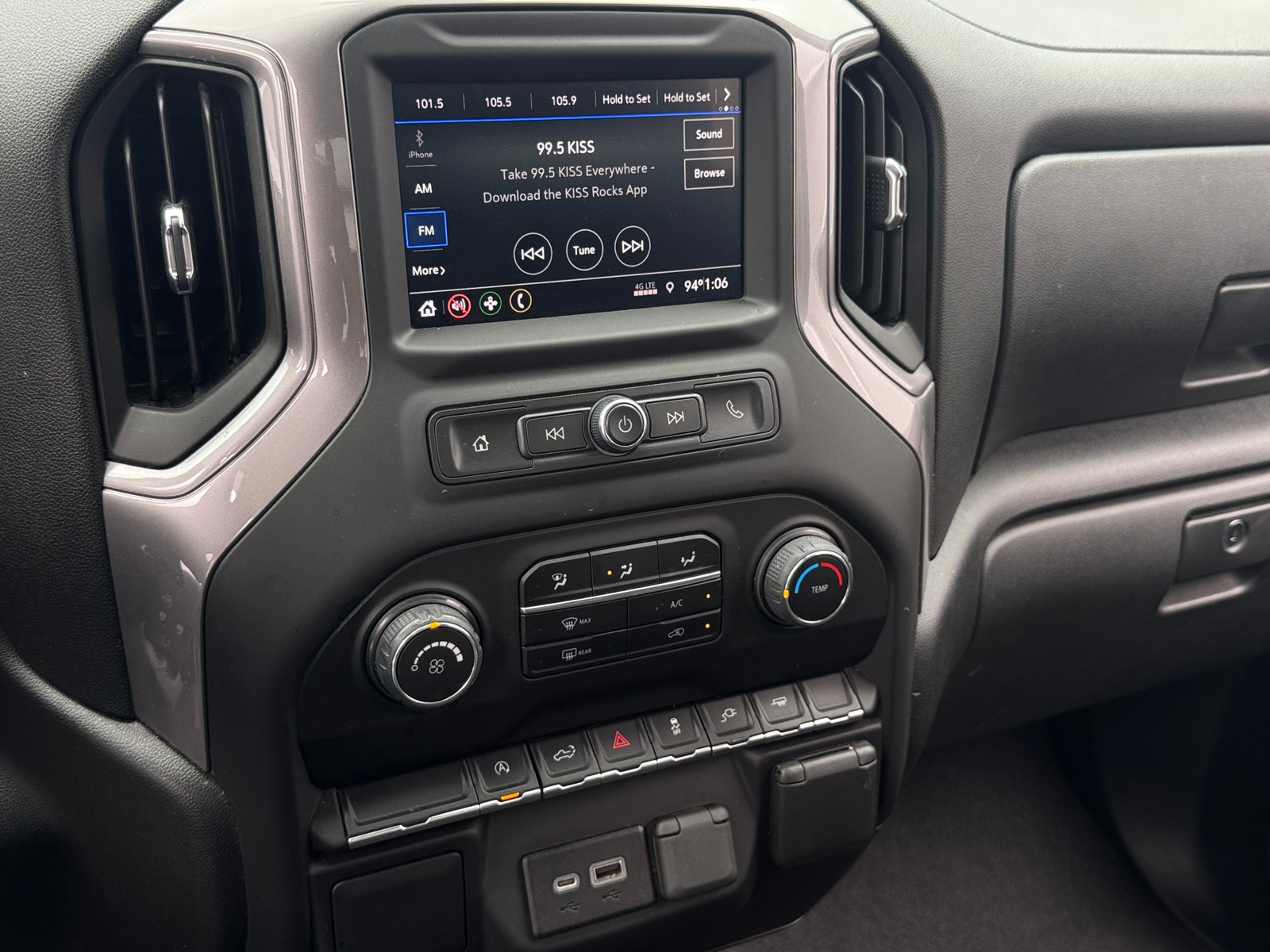 Thumbnail: 2022 Chevrolet Silverado 1500 - 4