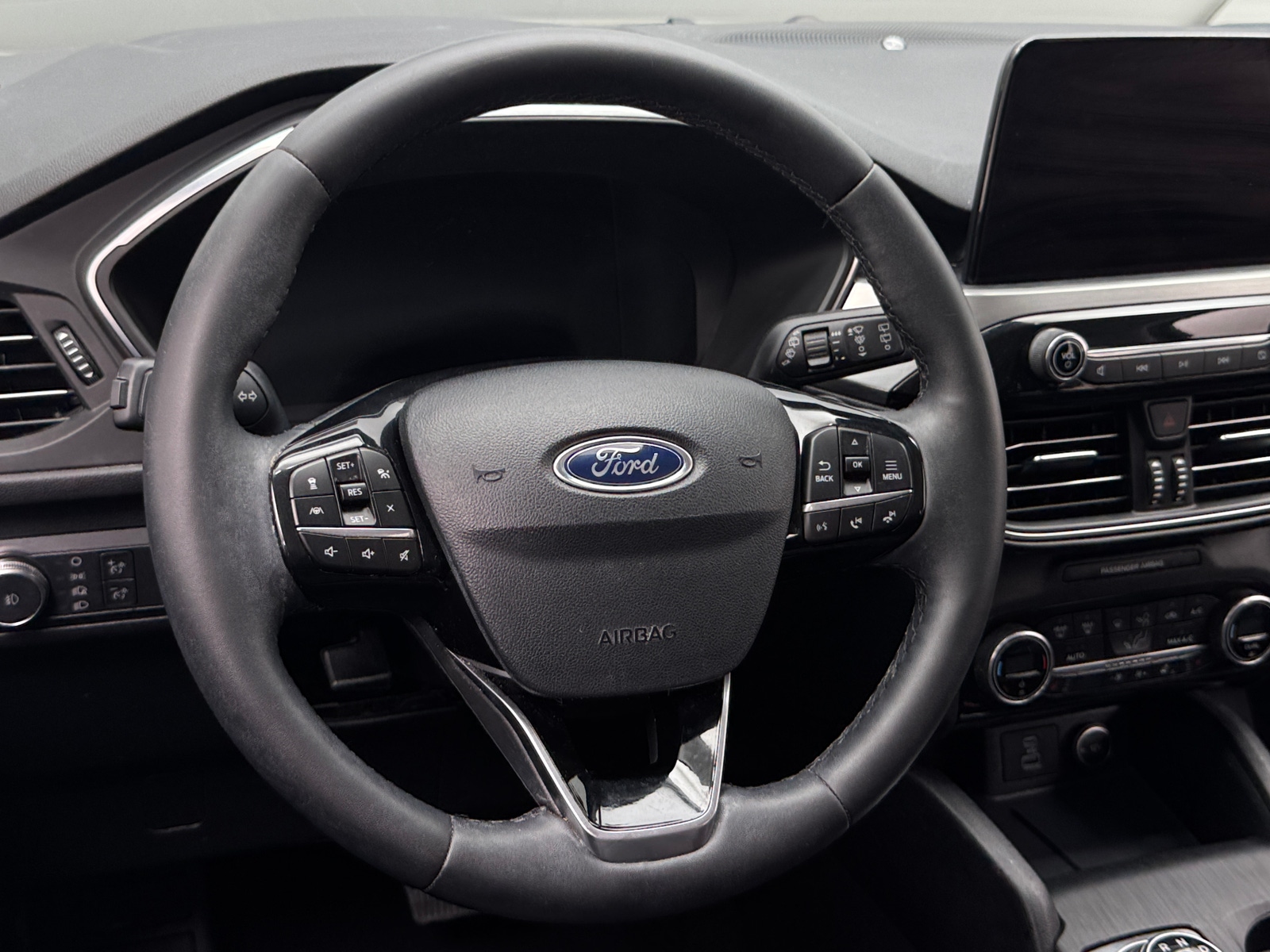 Thumbnail: 2021 Ford Escape - 4