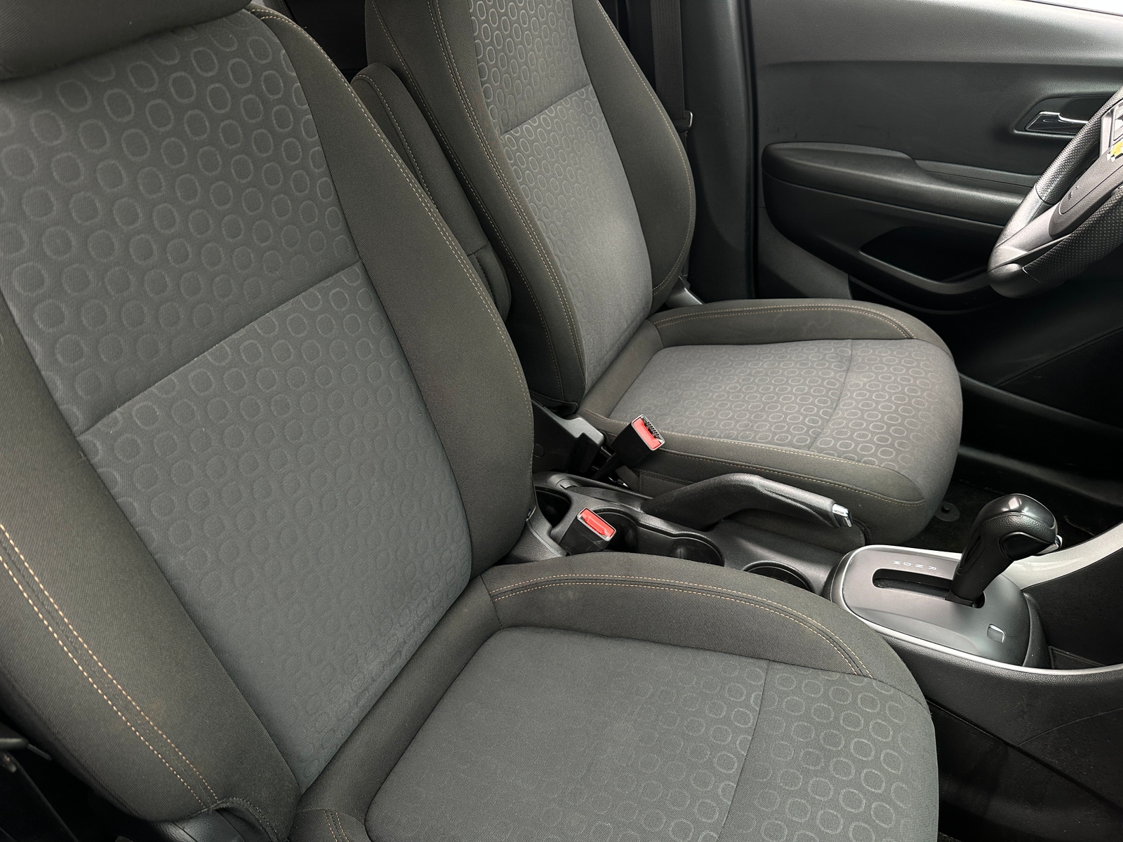 Thumbnail: 2021 Chevrolet Trax - 2