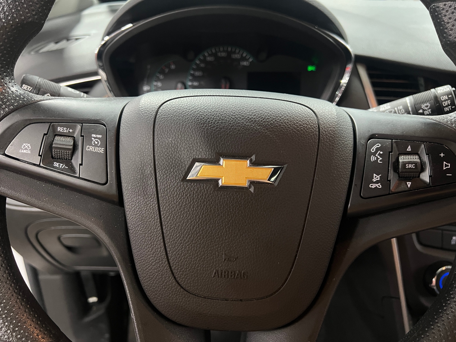 Thumbnail: 2021 Chevrolet Trax - 5