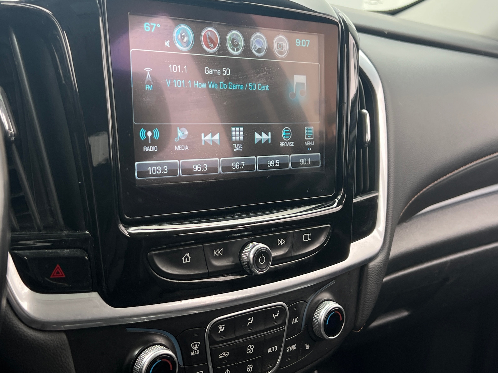 Thumbnail: 2019 Chevrolet Traverse - 3