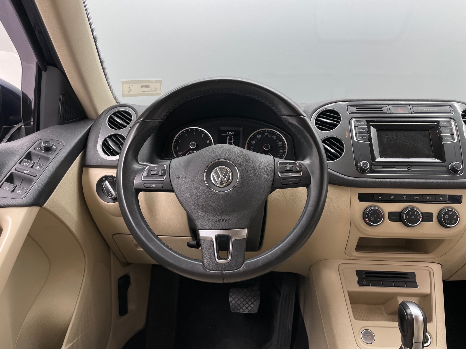 Thumbnail: 2016 Volkswagen Tiguan - 5
