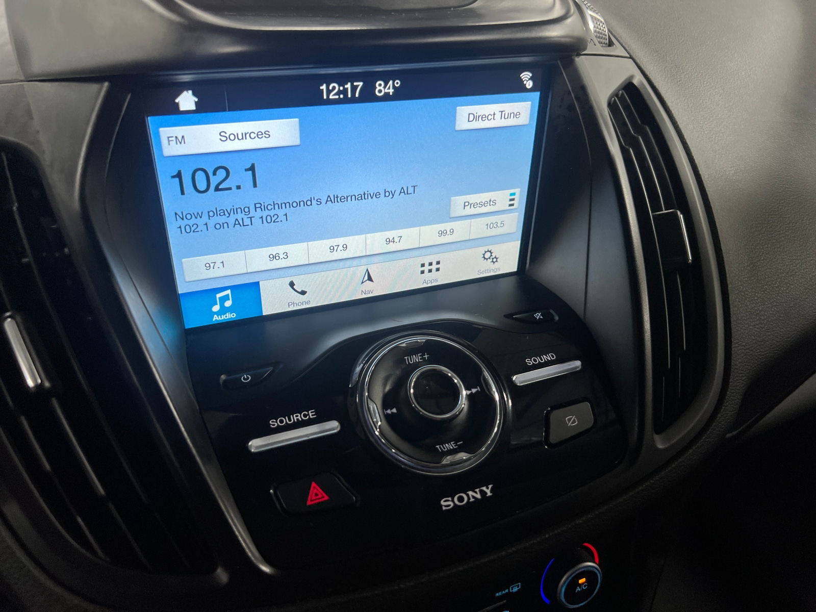 Thumbnail: 2019 Ford Escape - 3