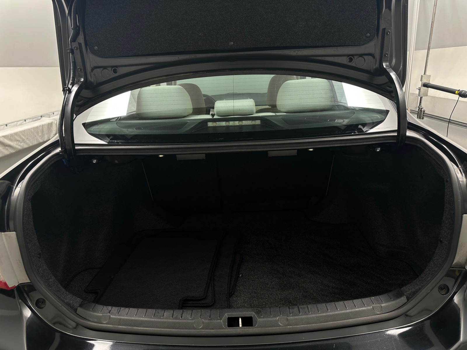 Thumbnail: 2011 Toyota Corolla - 6