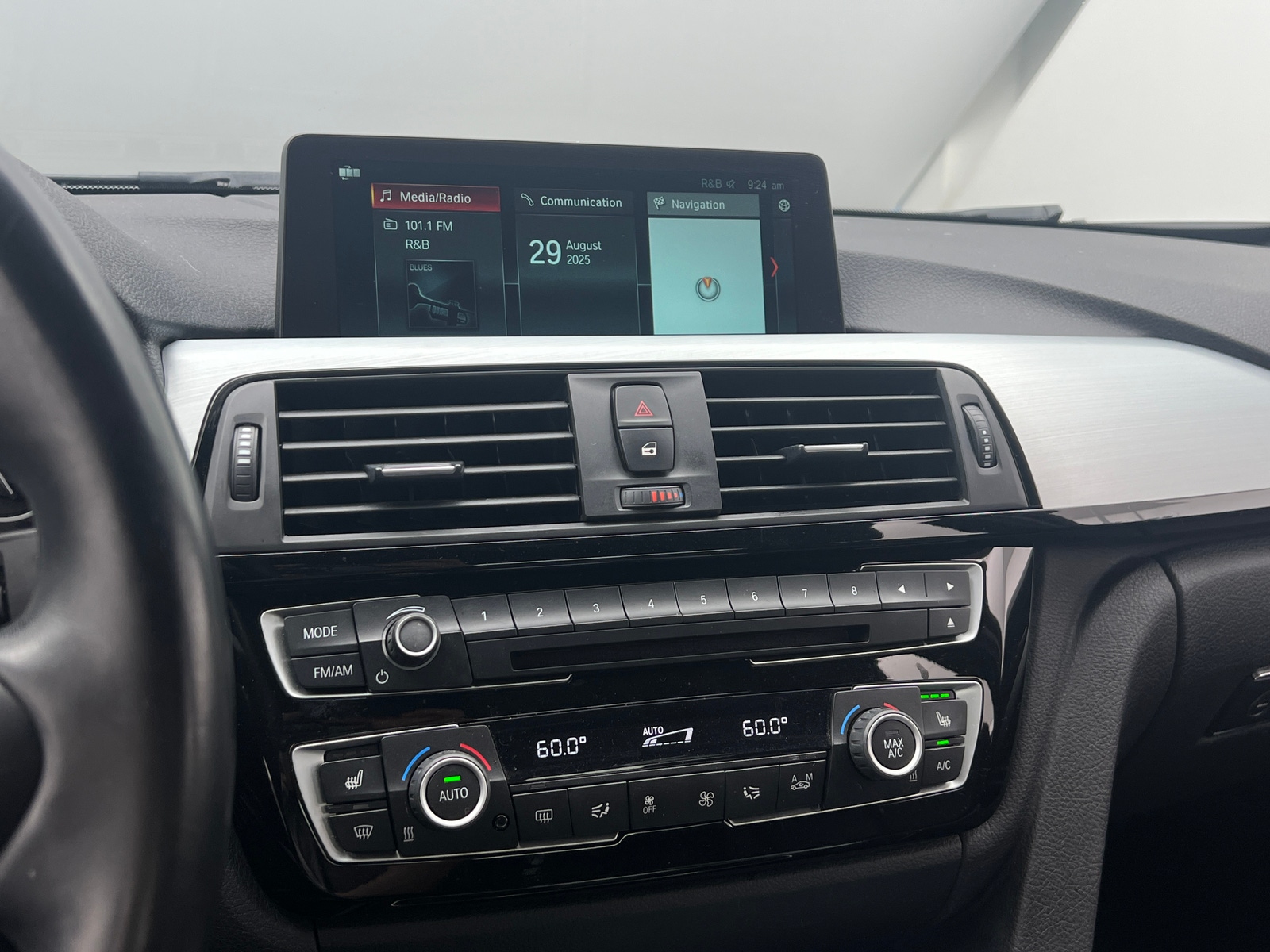 Thumbnail: 2018 BMW 3 Series - 3