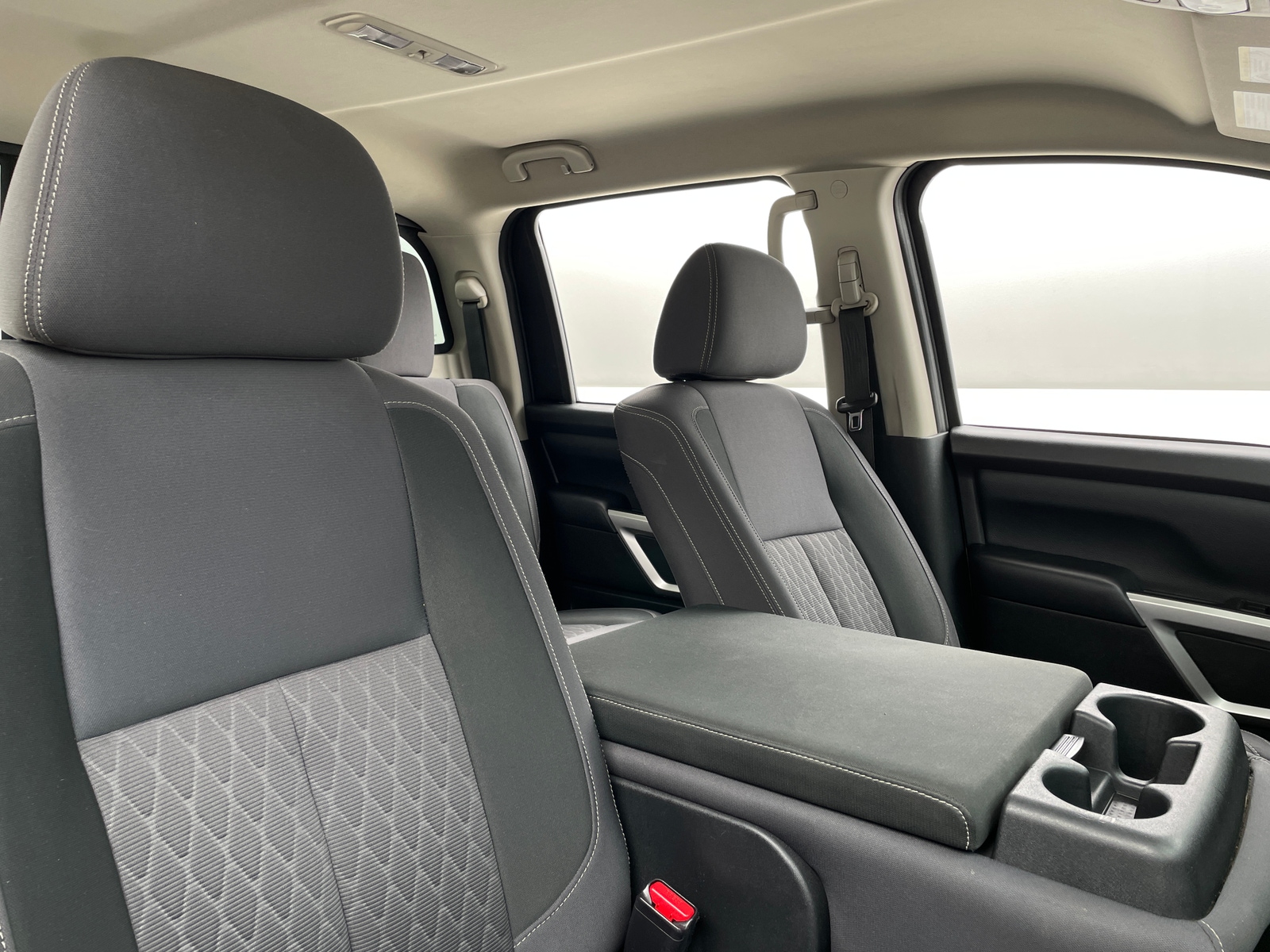 Thumbnail: 2021 Nissan Titan - 2