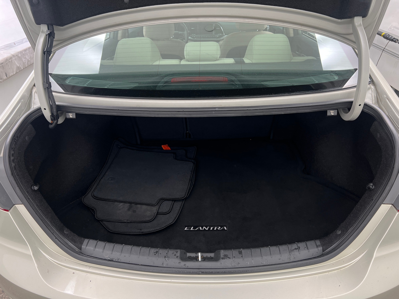 Thumbnail: 2017 Hyundai Elantra - 7