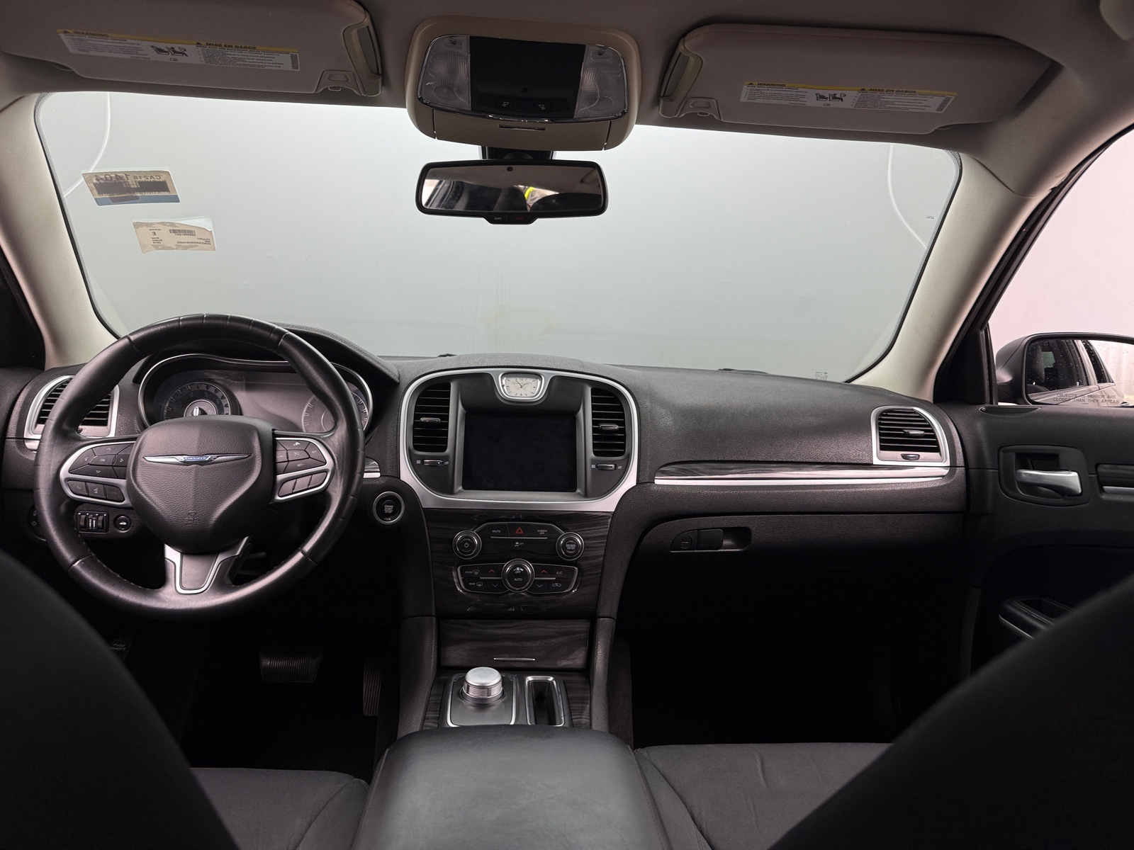 Thumbnail: 2019 Chrysler 300 - 3