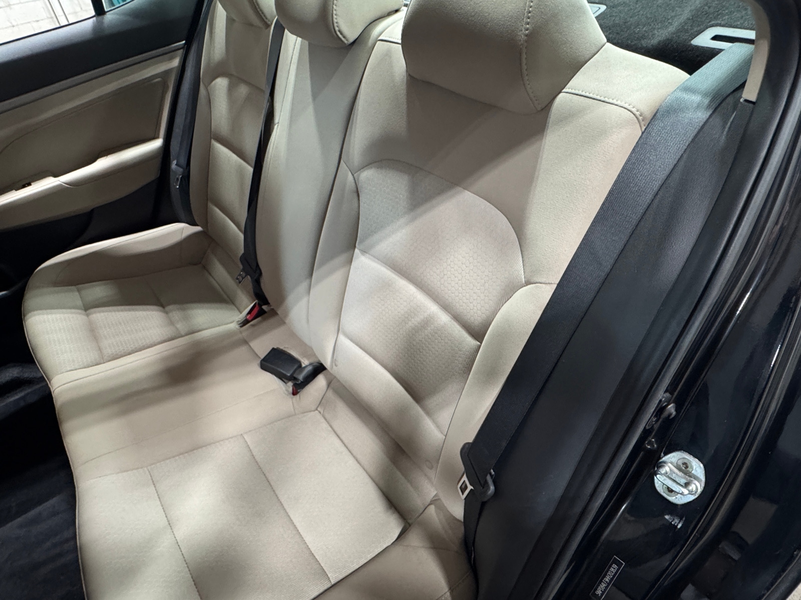 Thumbnail: 2017 Hyundai Elantra - 6