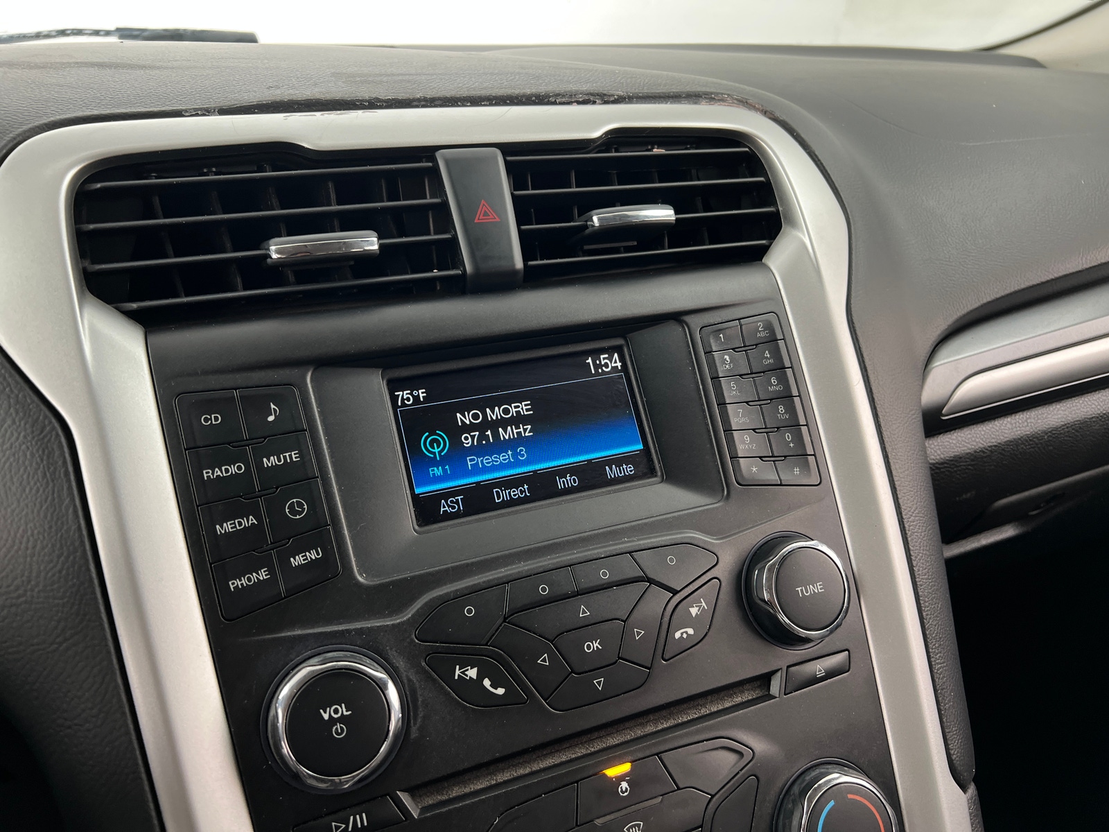 Thumbnail: 2016 Ford Fusion - 4