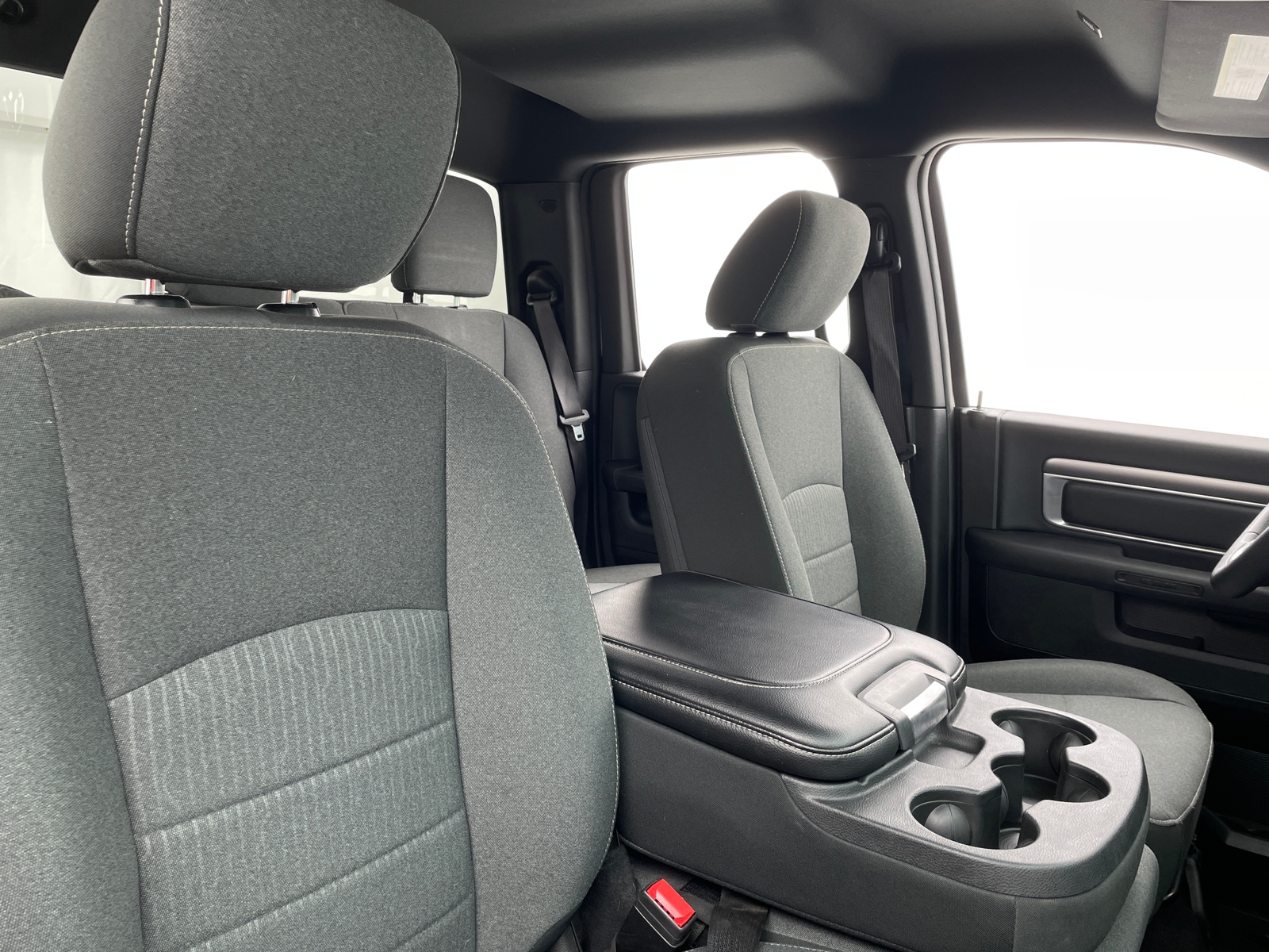 Thumbnail: 2021 RAM 1500 Classic - 2