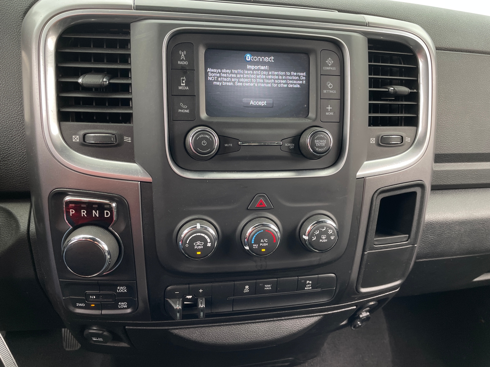 Thumbnail: 2021 RAM 1500 Classic - 4