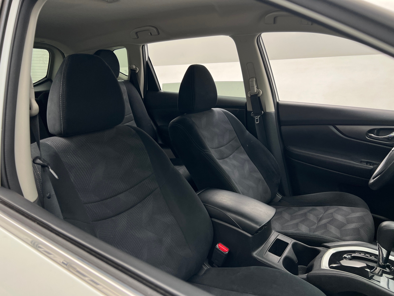 Thumbnail: 2016 Nissan Rogue - 2