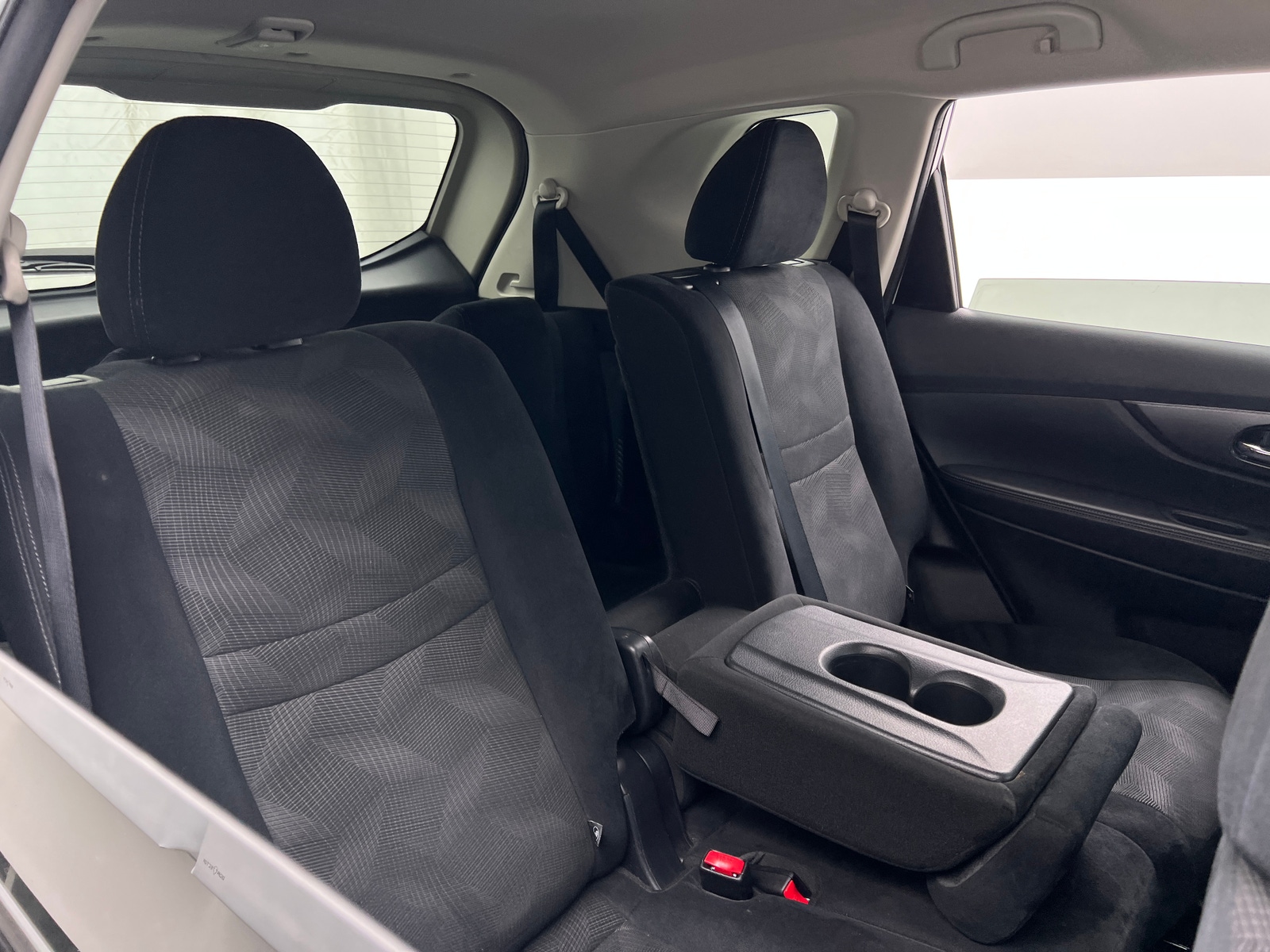 Thumbnail: 2016 Nissan Rogue - 6