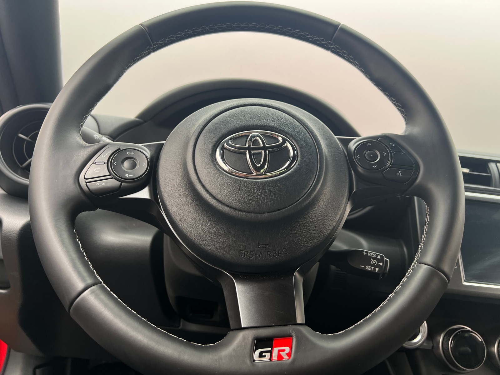 Thumbnail: 2022 Toyota GR86 - 4