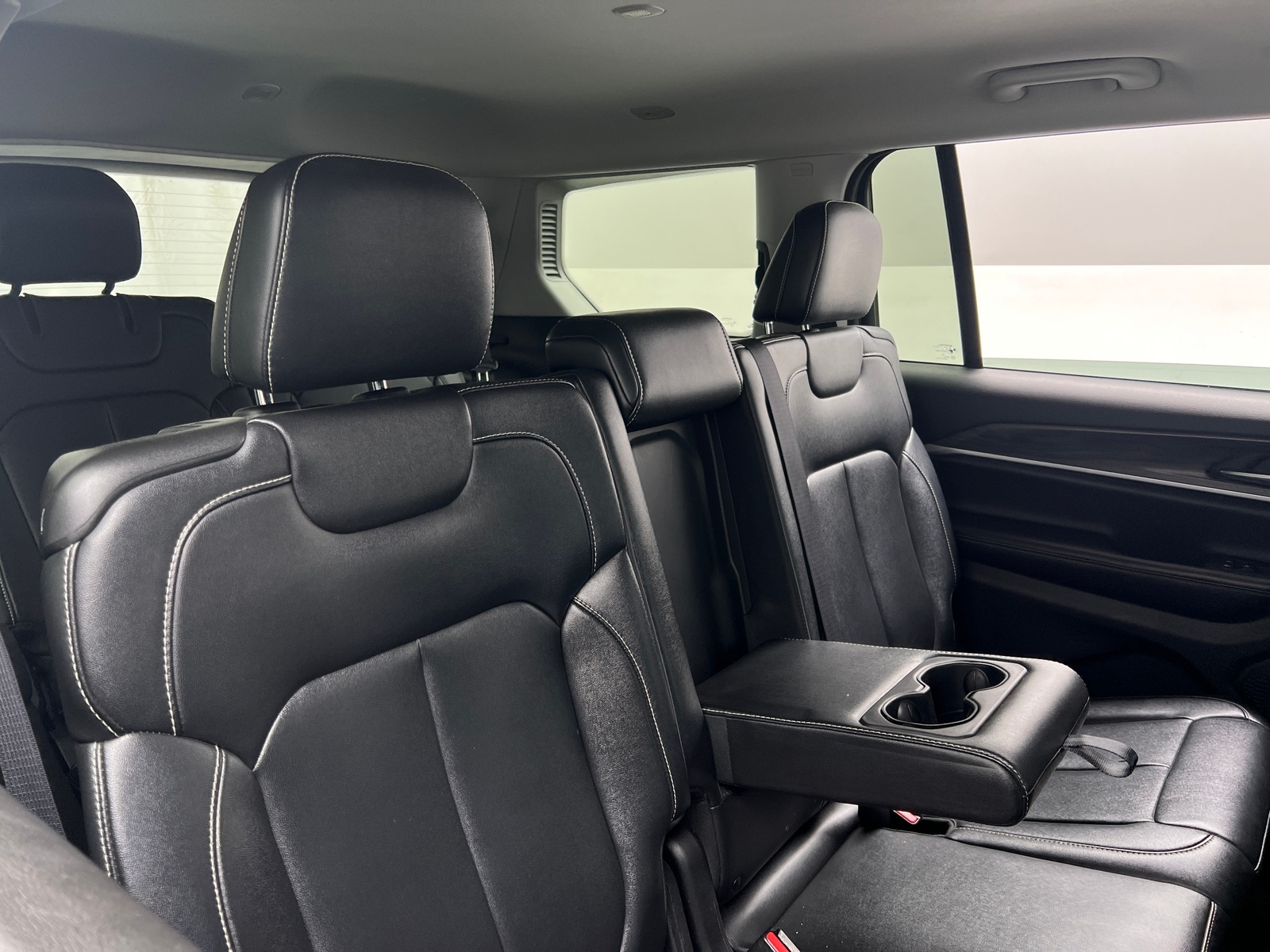 Thumbnail: 2023 Jeep Grand Cherokee L - 5