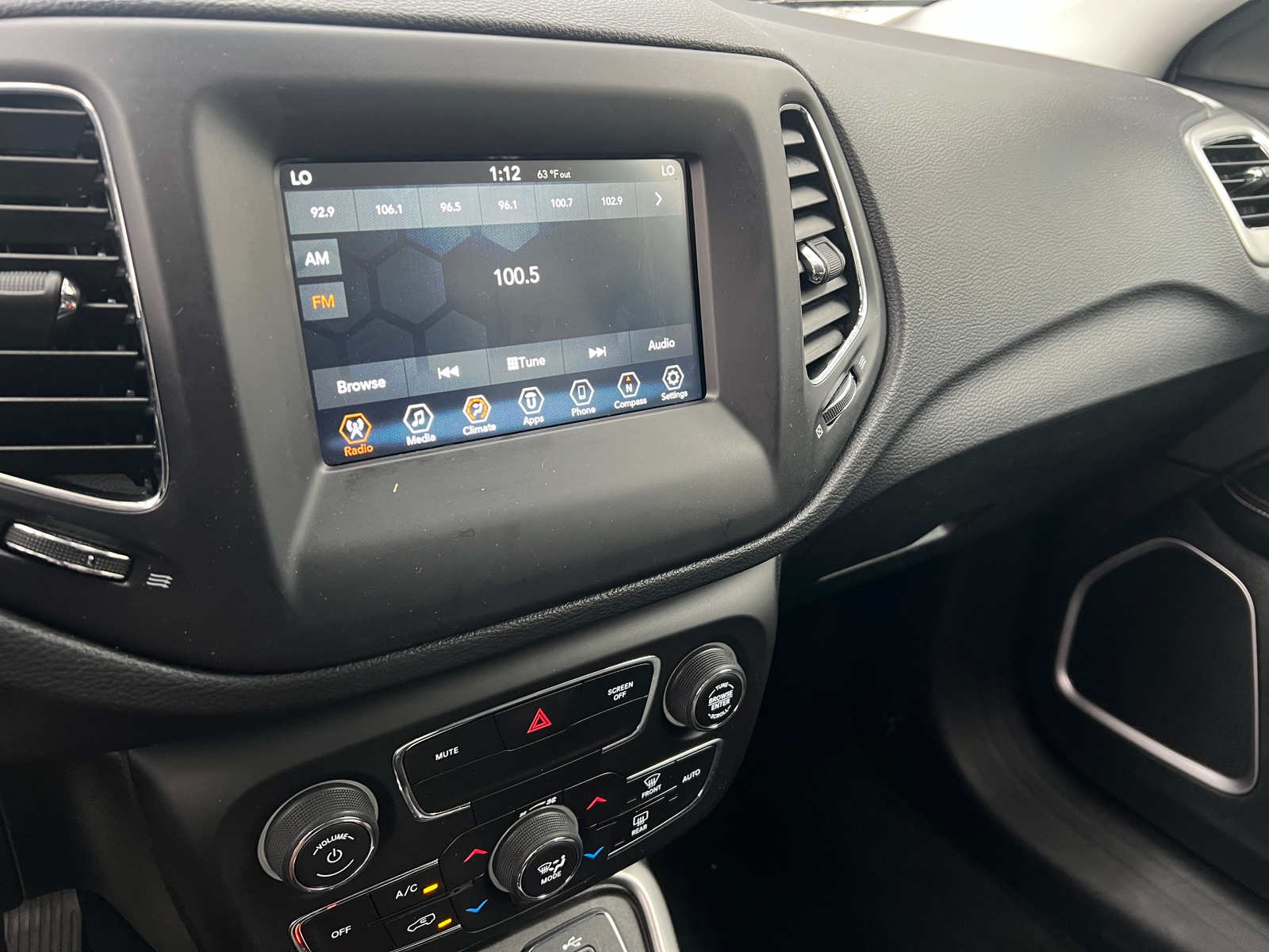 Thumbnail: 2019 Jeep Compass - 4