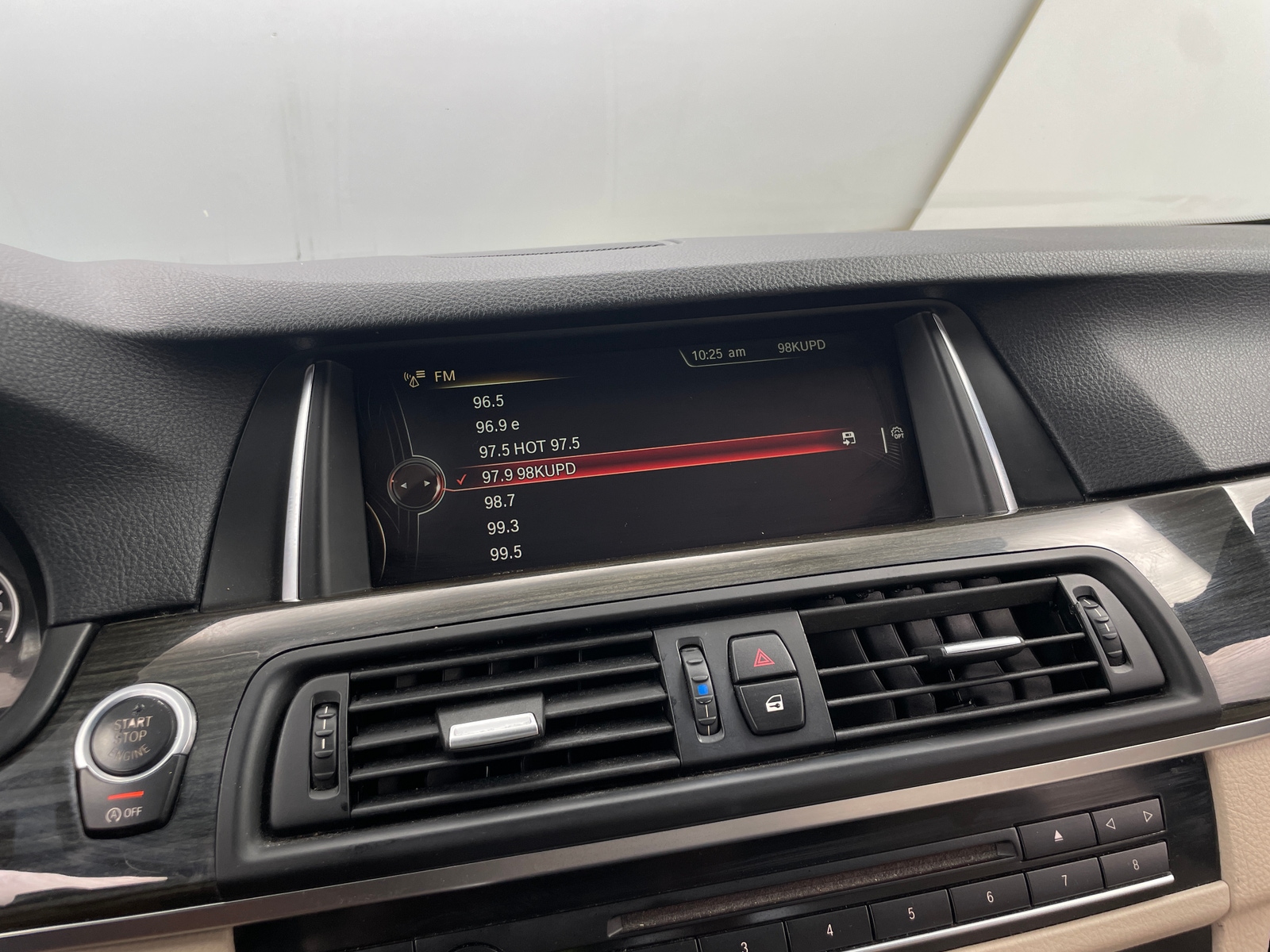 Thumbnail: 2016 BMW 5 Series - 3