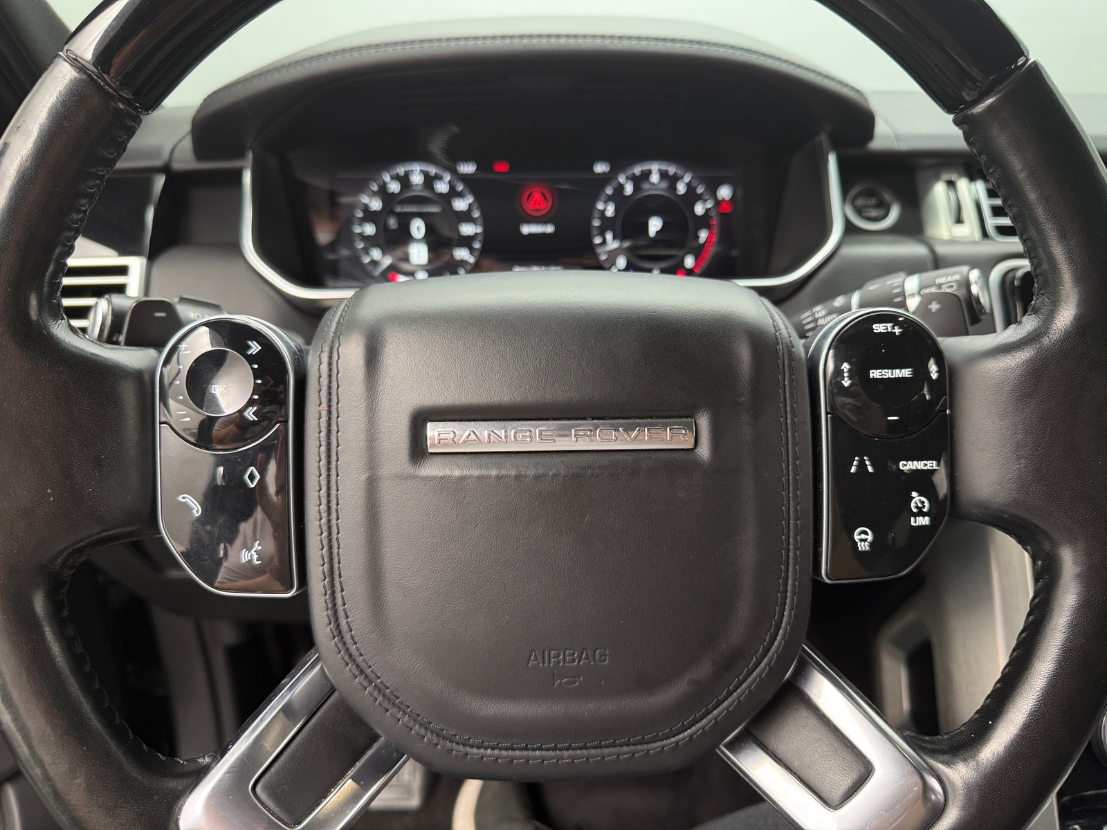 Thumbnail: 2018 Land Rover Range Rover - 4