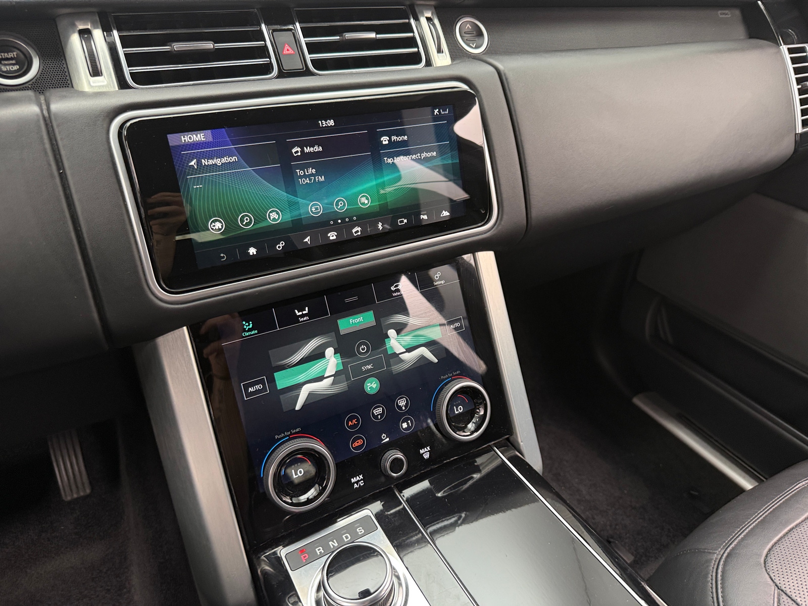 Thumbnail: 2018 Land Rover Range Rover - 3