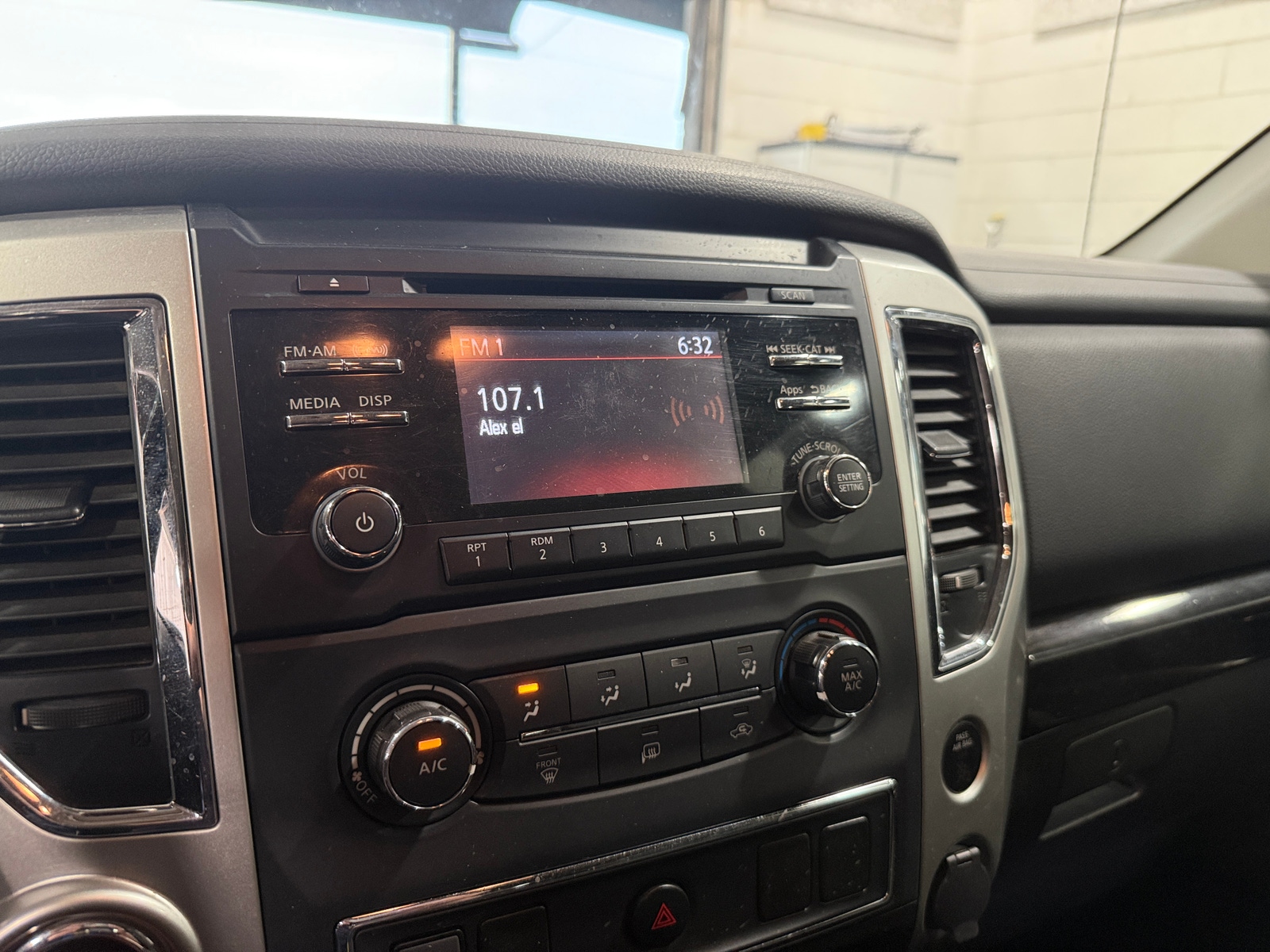 Thumbnail: 2017 Nissan Titan - 4