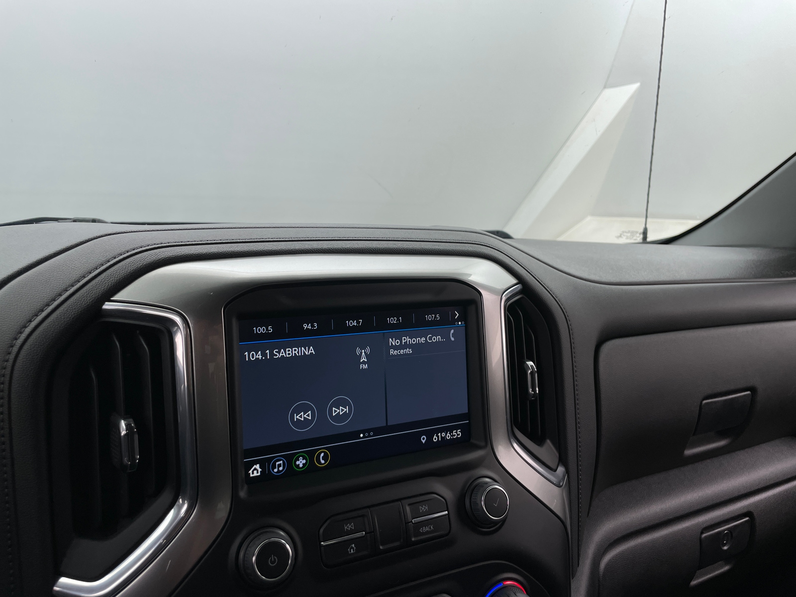 Thumbnail: 2022 Chevrolet Silverado 1500 - 4