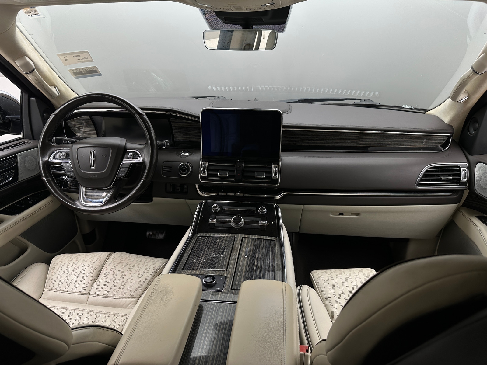 Thumbnail: 2019 Lincoln Navigator L - 2