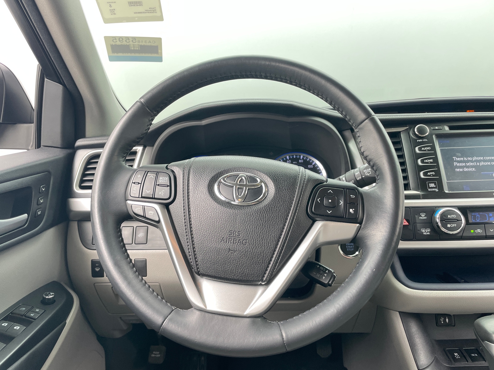 Thumbnail: 2014 Toyota Highlander - 4