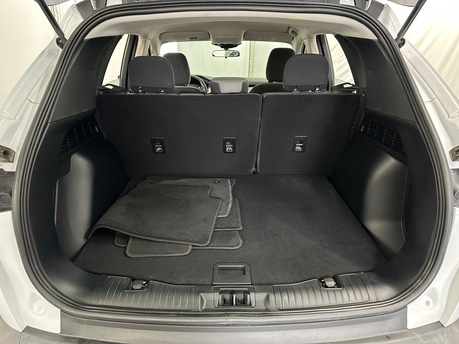 Thumbnail: 2021 Ford Escape - 7