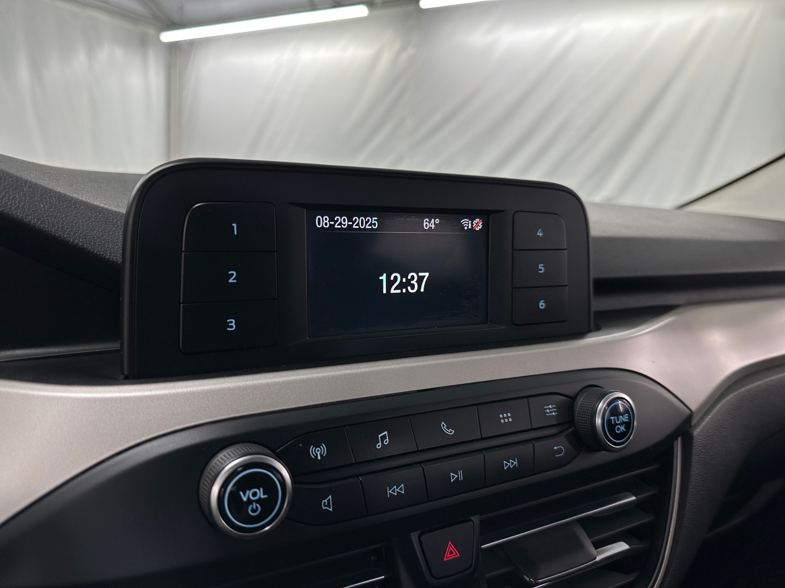 Thumbnail: 2021 Ford Escape - 4