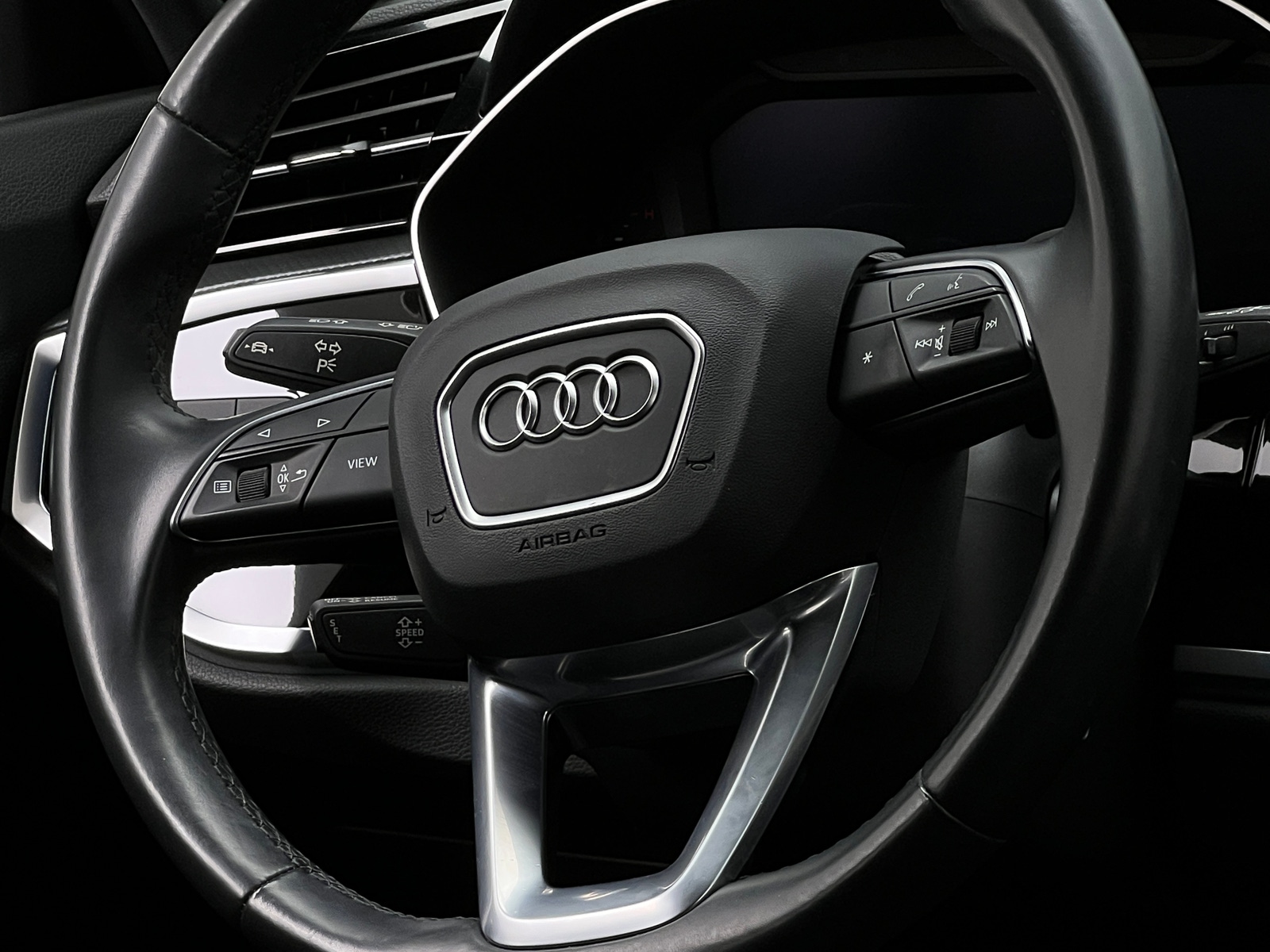 Thumbnail: 2021 Audi Q3 - 4