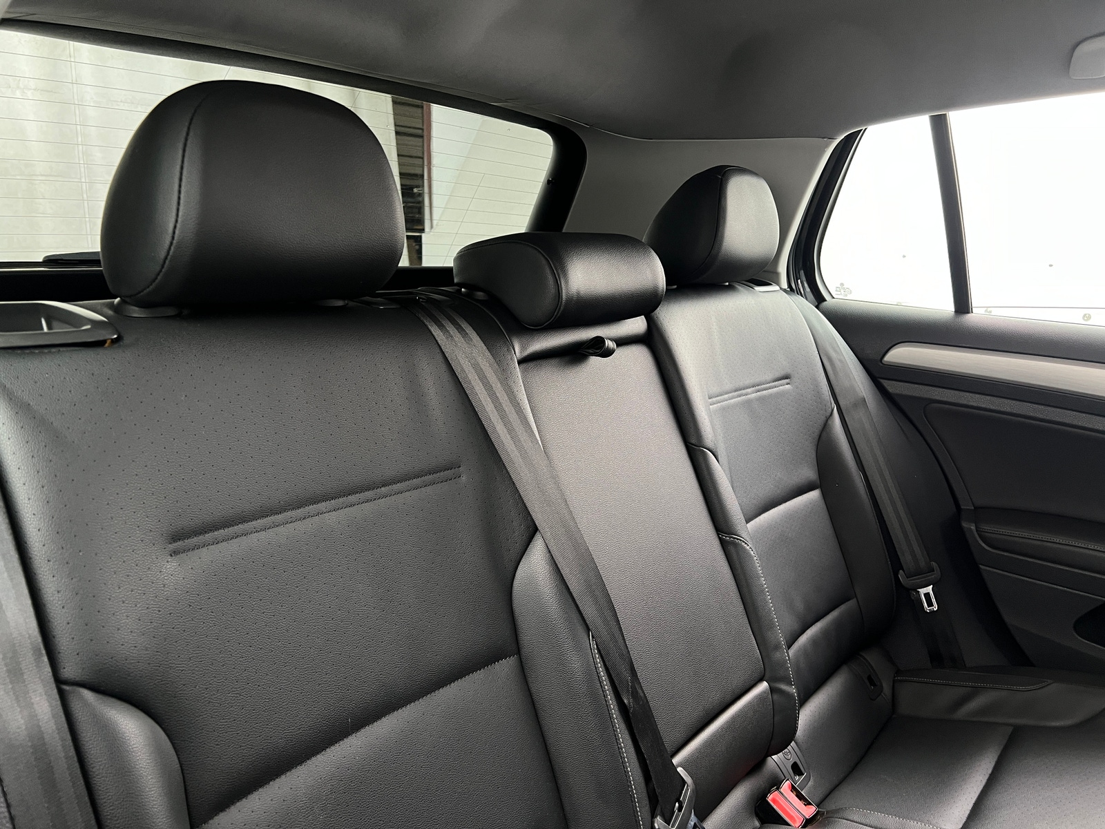 Thumbnail: 2016 Volkswagen Golf - 5