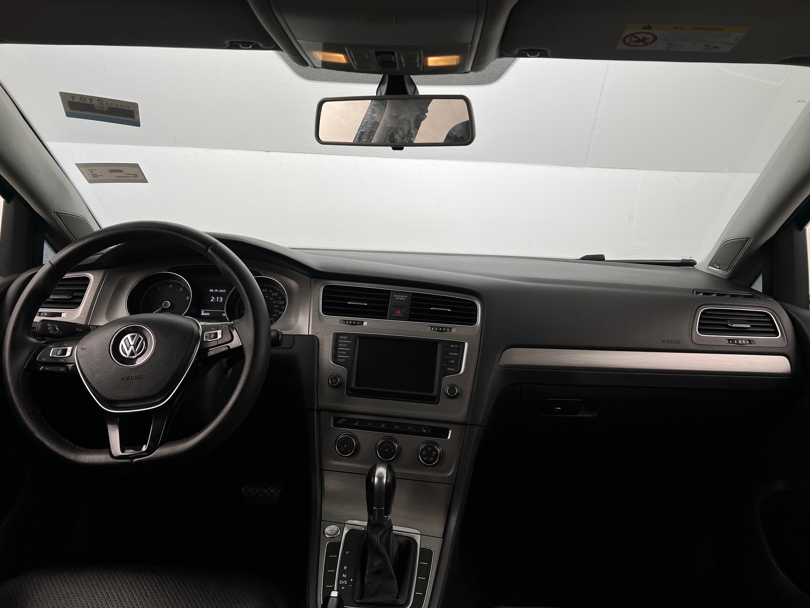 Thumbnail: 2016 Volkswagen Golf - 2
