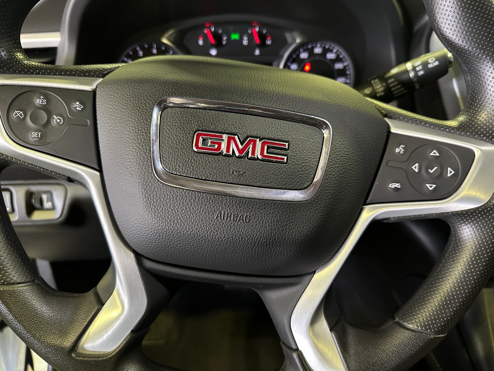 Thumbnail: 2023 GMC Acadia - 5