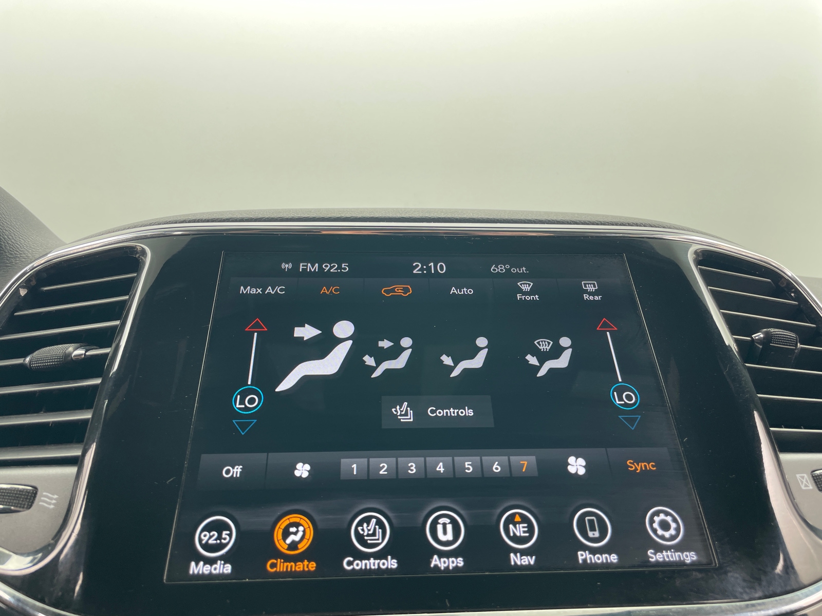 Thumbnail: 2021 Jeep Grand Cherokee - 4