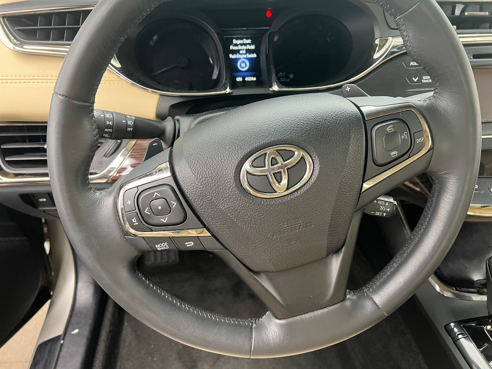 Thumbnail: 2014 Toyota Avalon - 4
