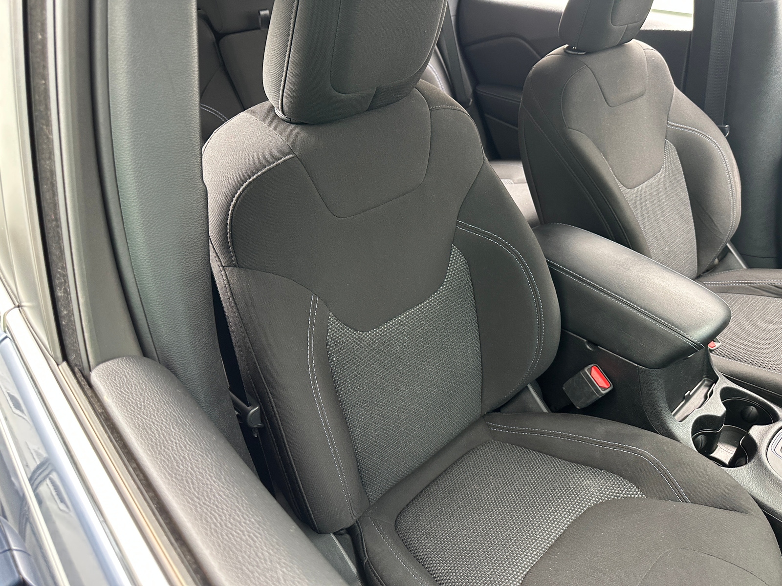 Thumbnail: 2019 Jeep Cherokee - 2