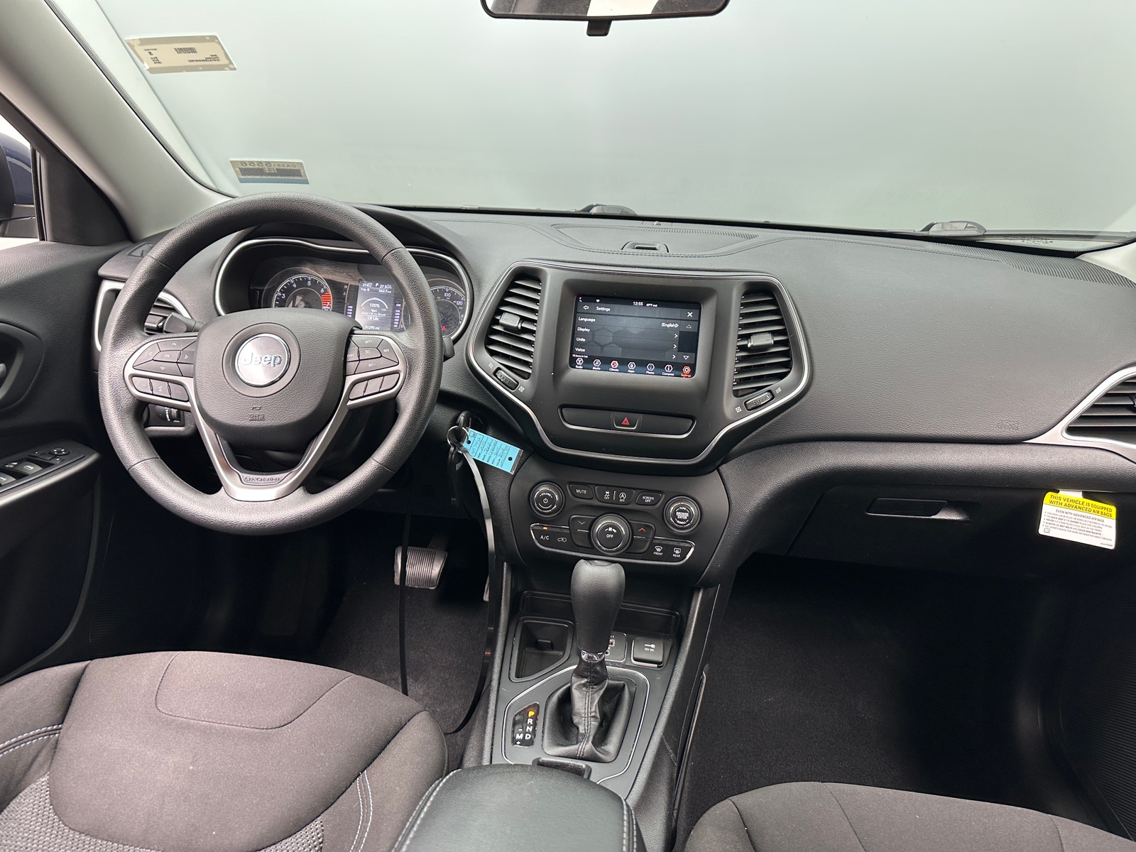 Thumbnail: 2019 Jeep Cherokee - 3