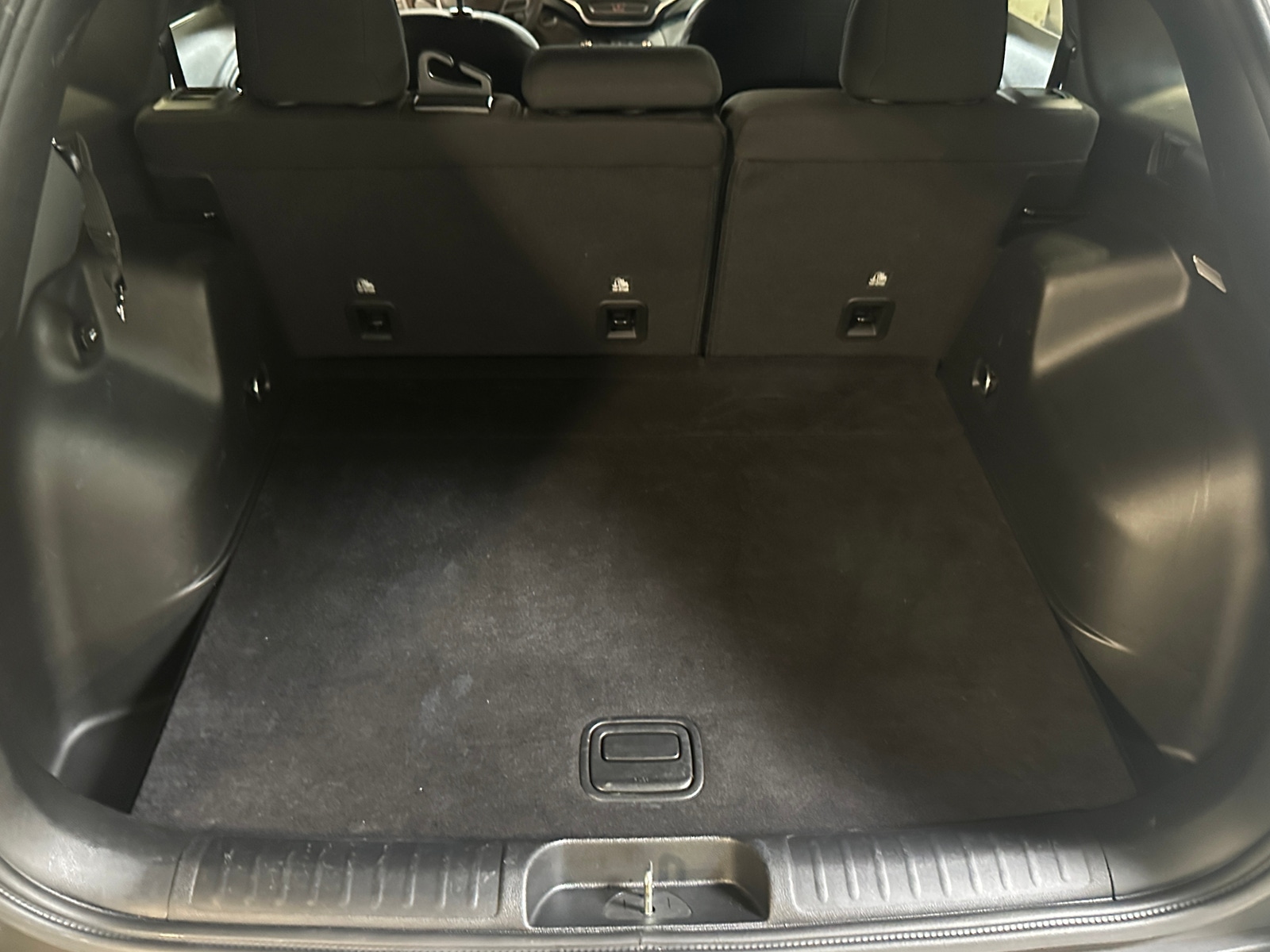 Thumbnail: 2019 Jeep Cherokee - 7