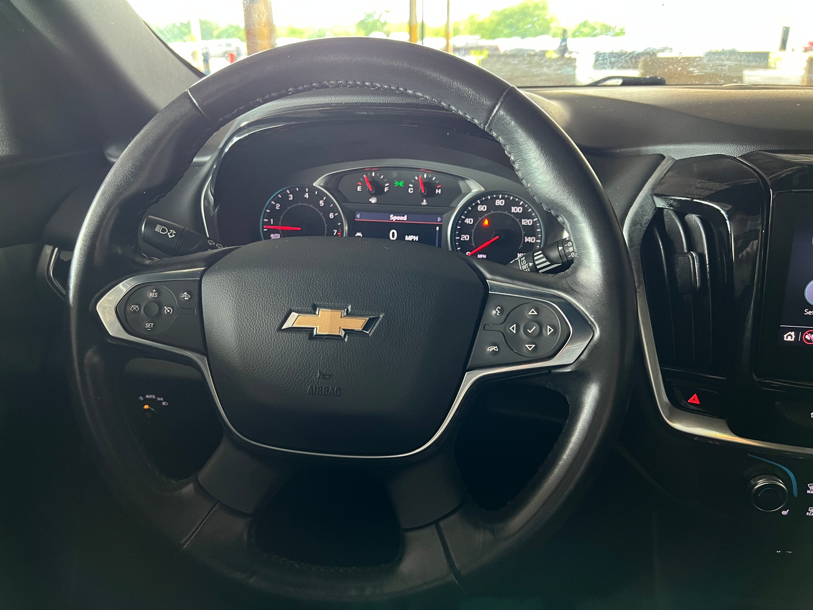 Thumbnail: 2022 Chevrolet Traverse - 5