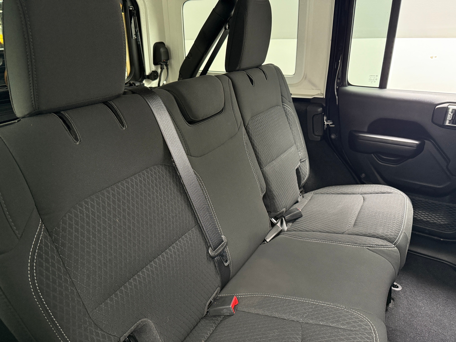 Thumbnail: 2021 Jeep Wrangler - 6