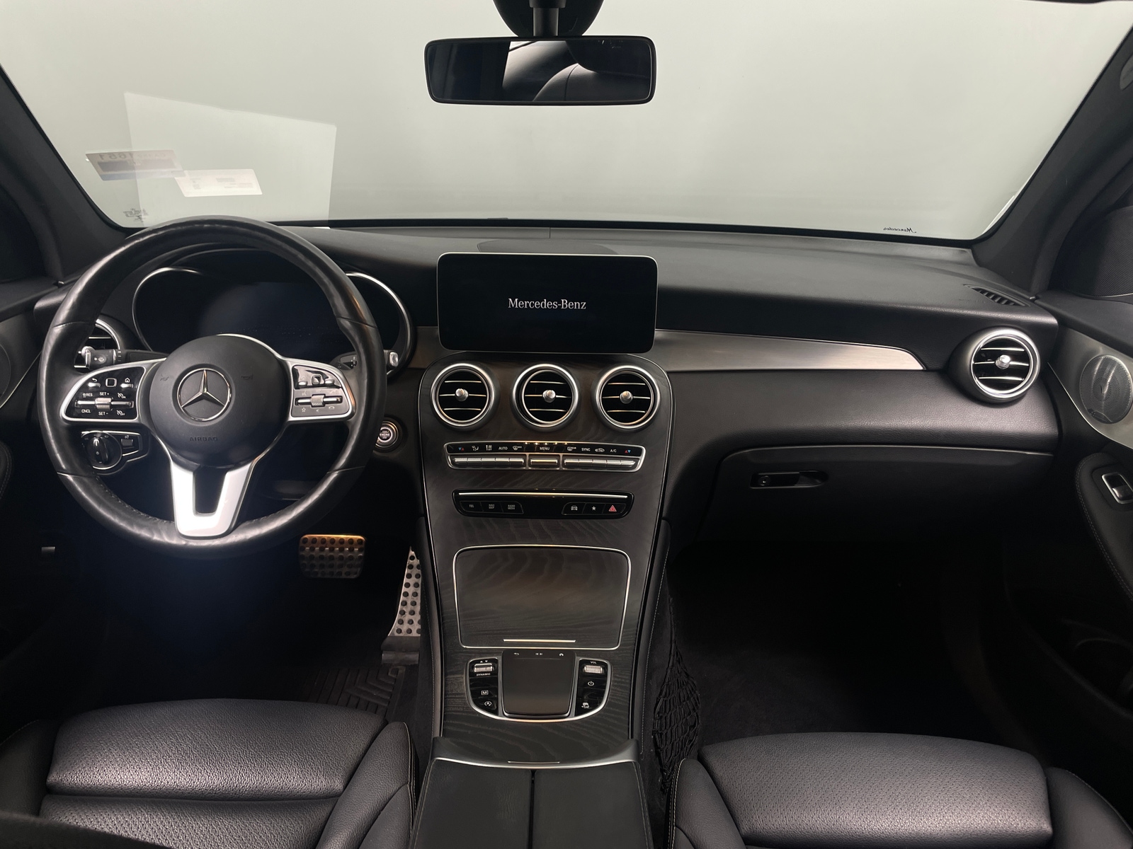 Thumbnail: 2020 Mercedes-Benz GLC - 2
