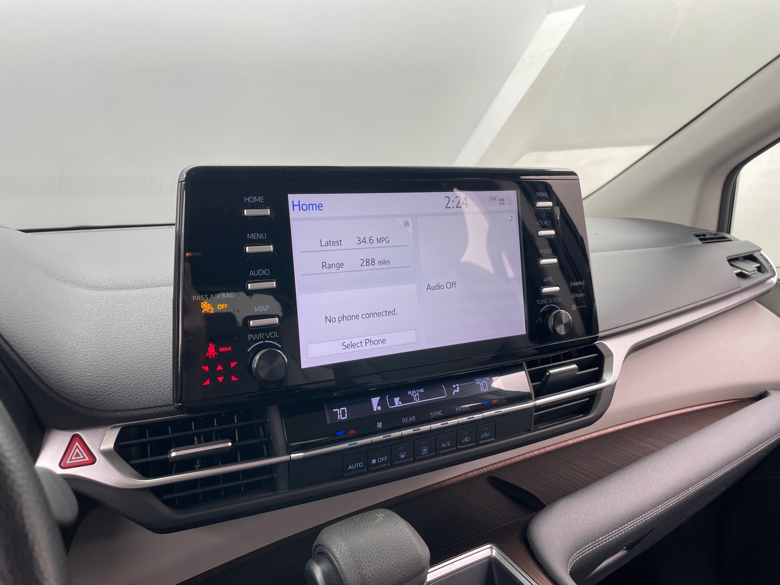 Thumbnail: 2022 Toyota Sienna - 4