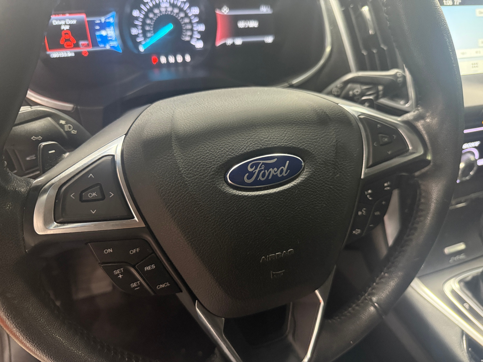 Thumbnail: 2017 Ford Edge - 4