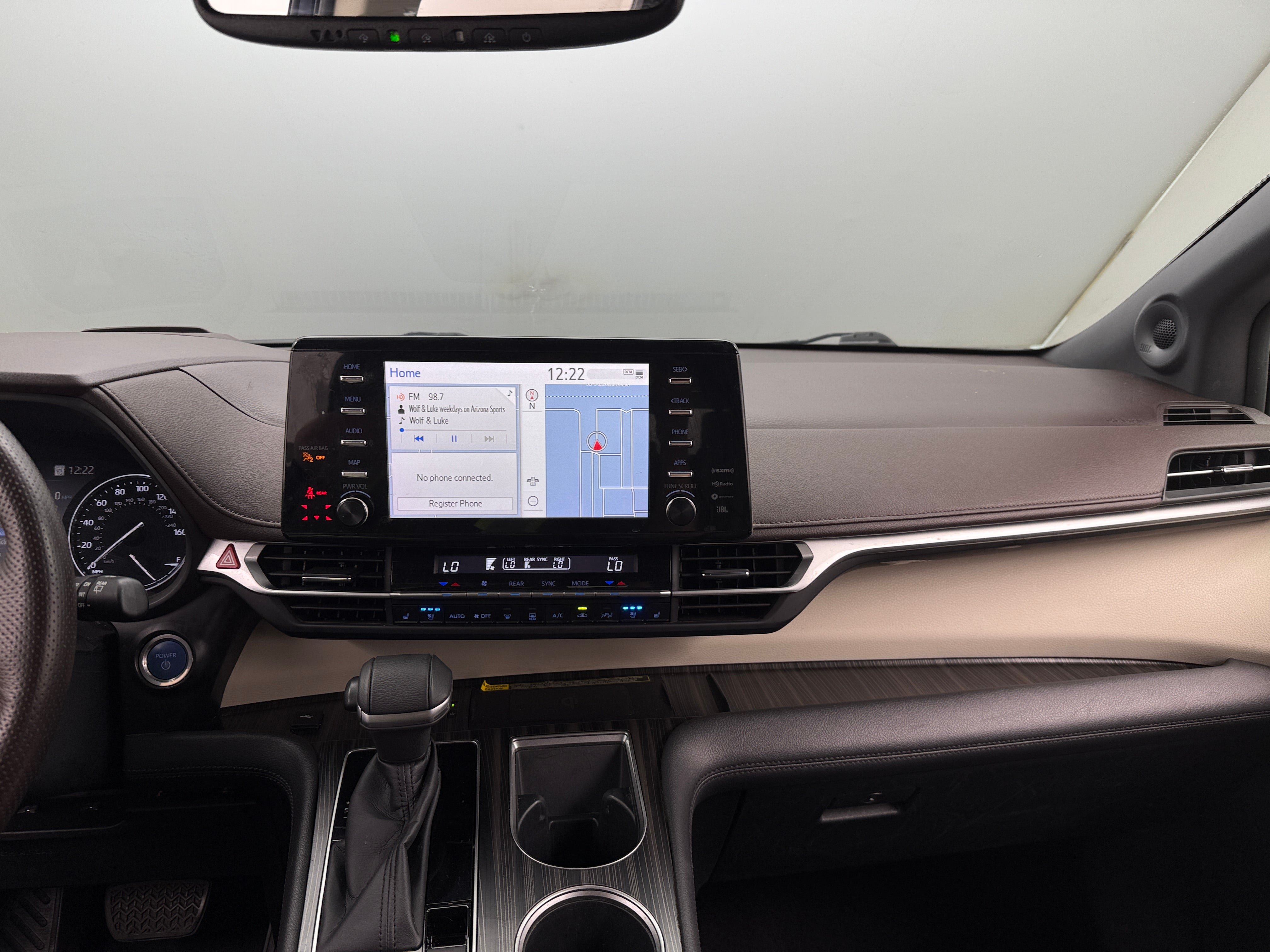 Thumbnail: 2022 Toyota Sienna - 3