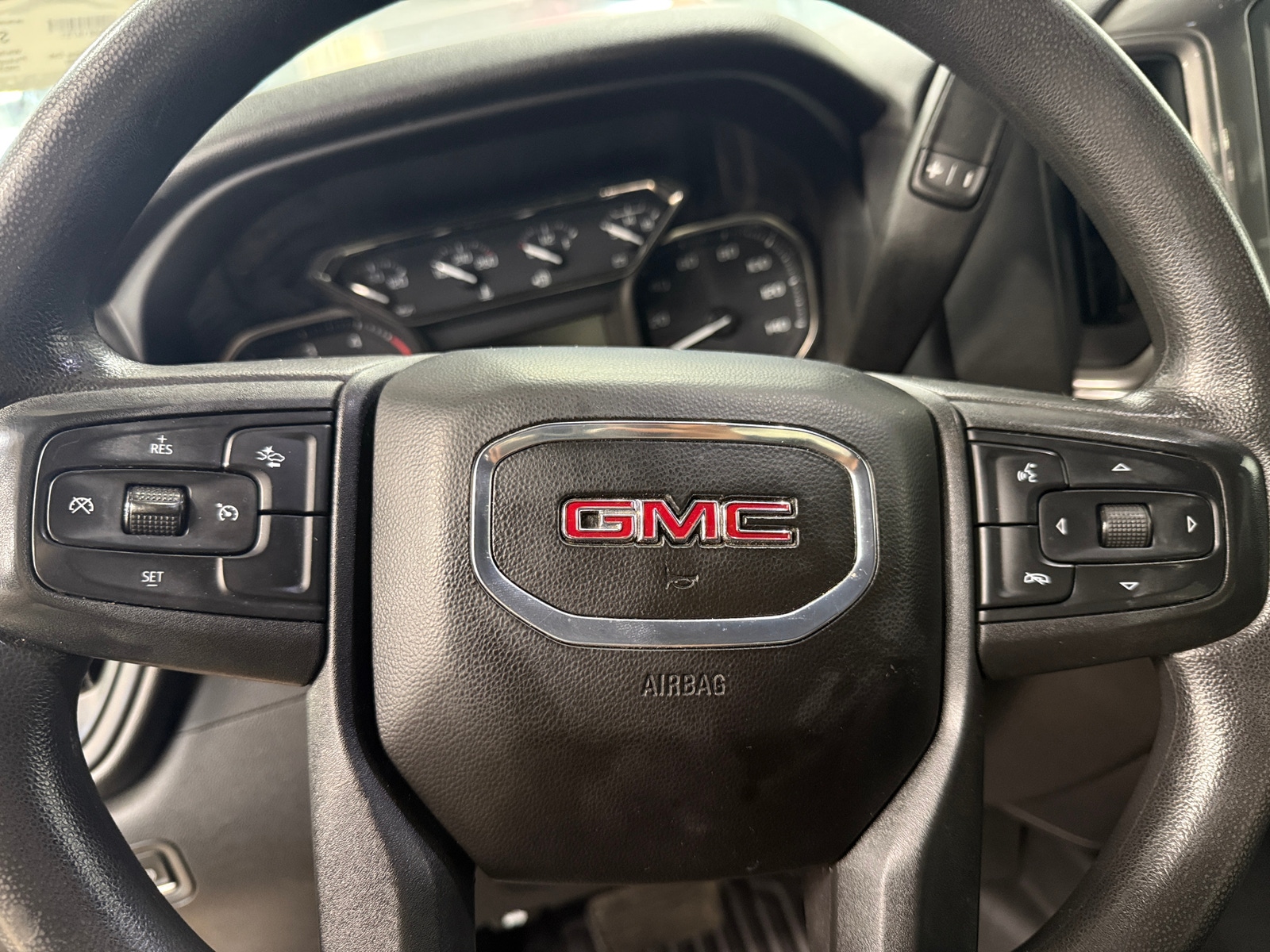 Thumbnail: 2023 GMC Sierra 3500 - 4