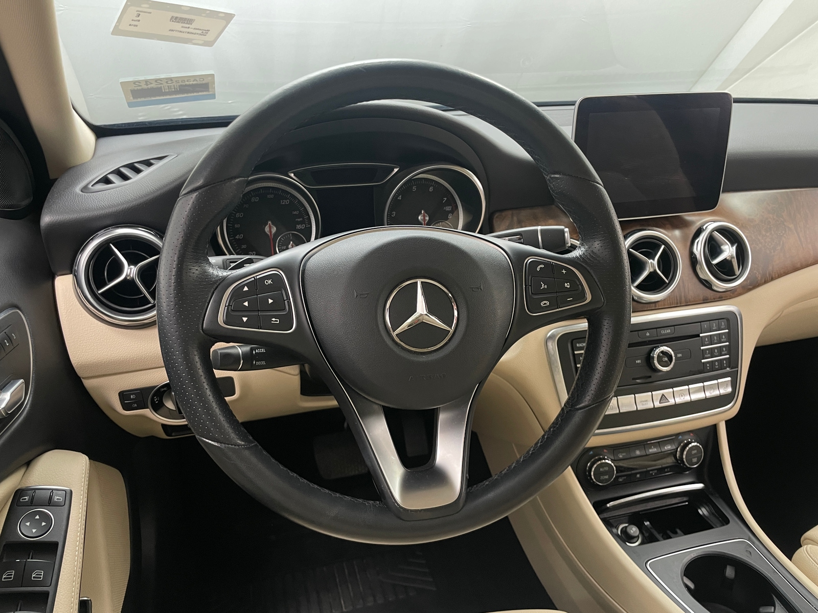 Thumbnail: 2018 Mercedes-Benz GLA - 4